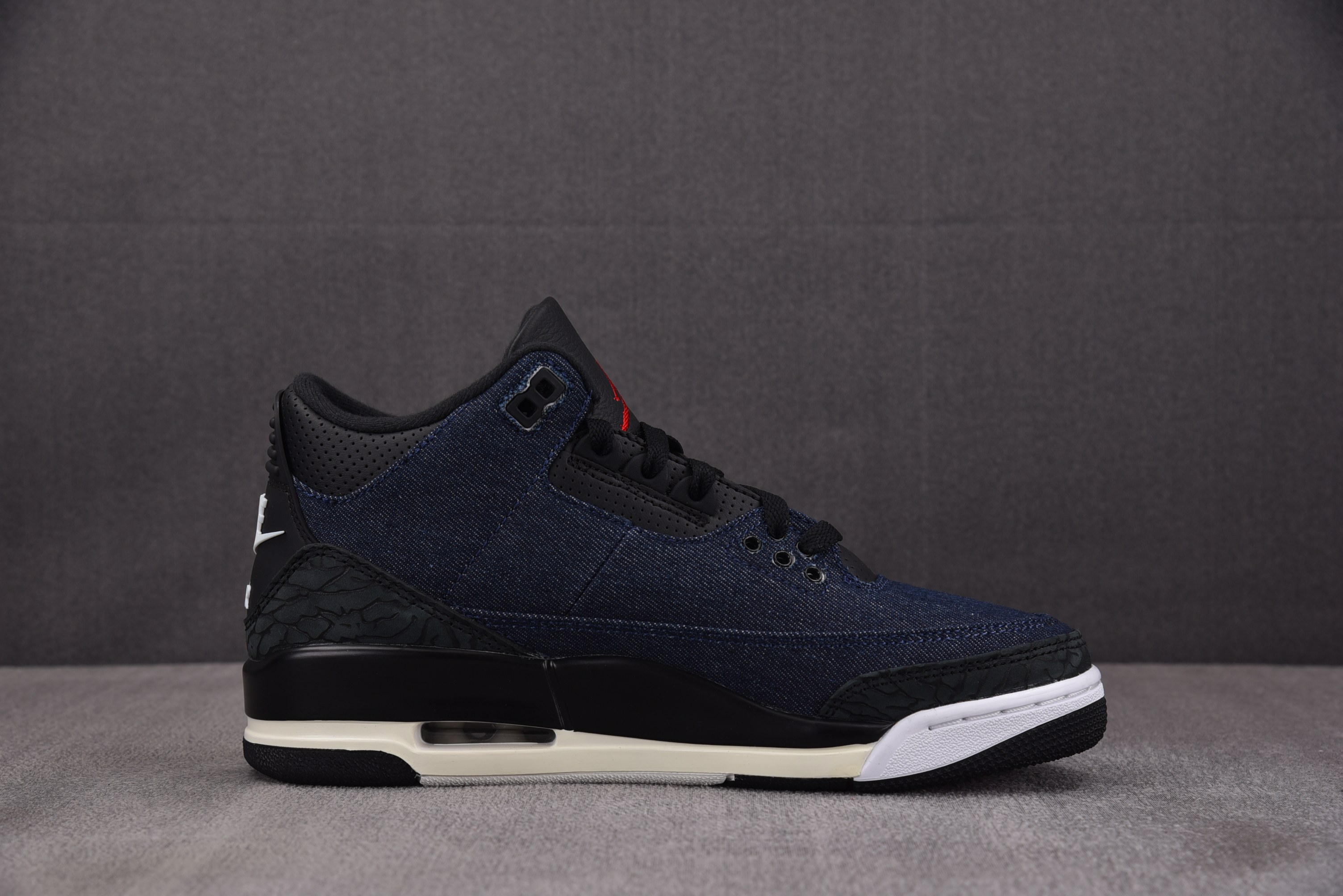 Air Jordan 3 Retro x Levi's Indigo 蓝黑 IH7959-400 YZ0