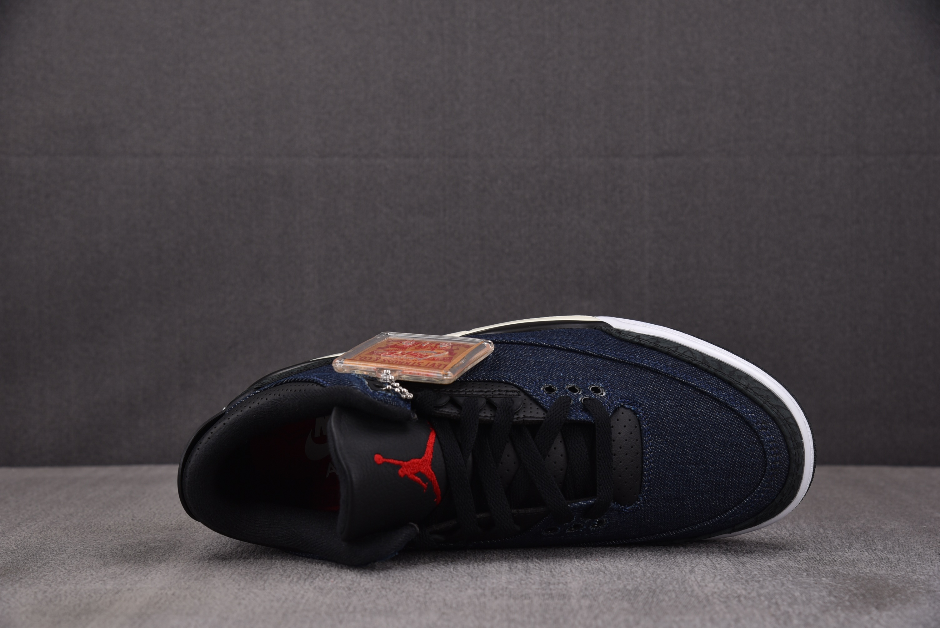 Air Jordan 3 Retro x Levi's Indigo 蓝黑 IH7959-400 YZ0