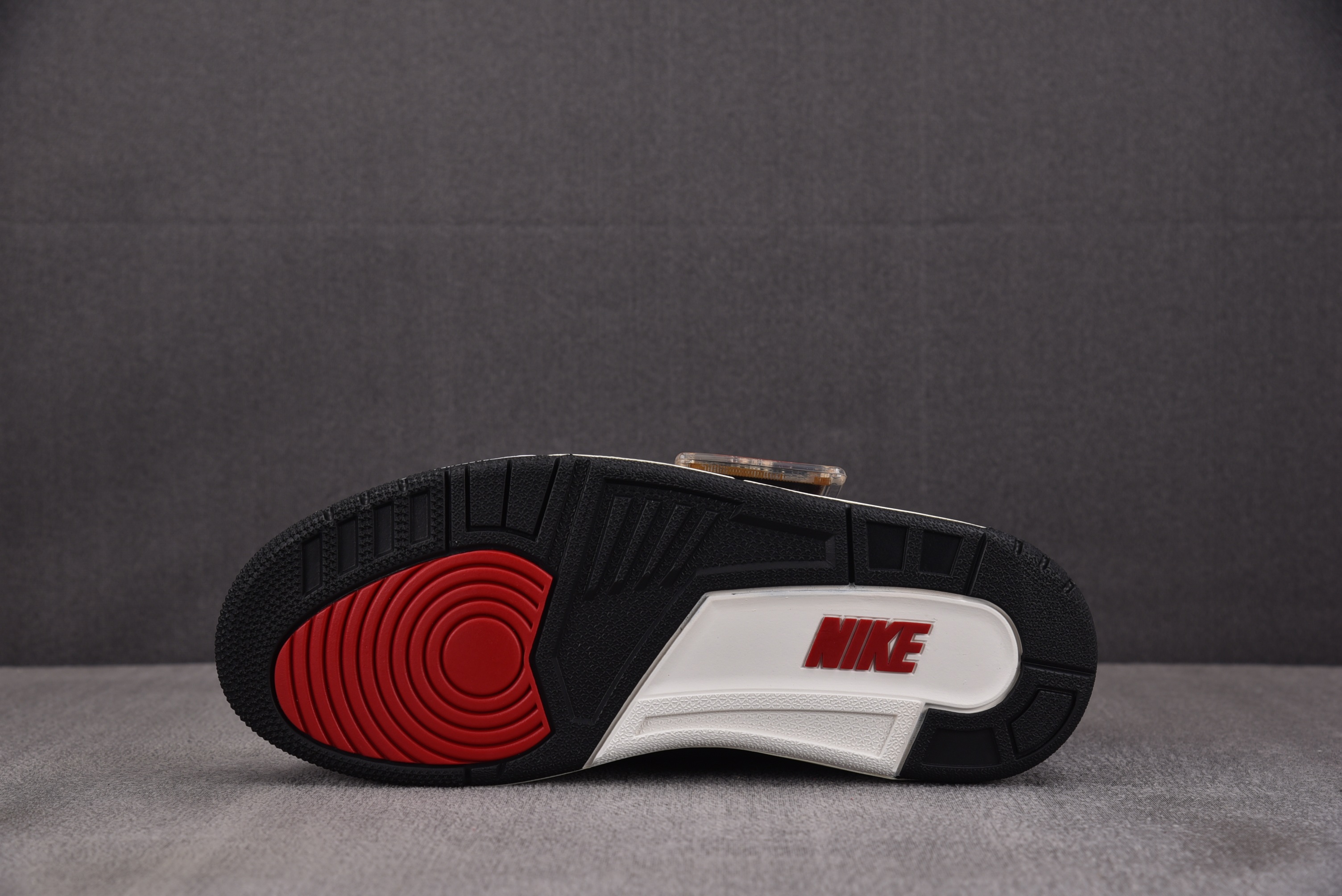 Air Jordan 3 Retro x Levi's Indigo 蓝黑 IH7959-400 YZ0