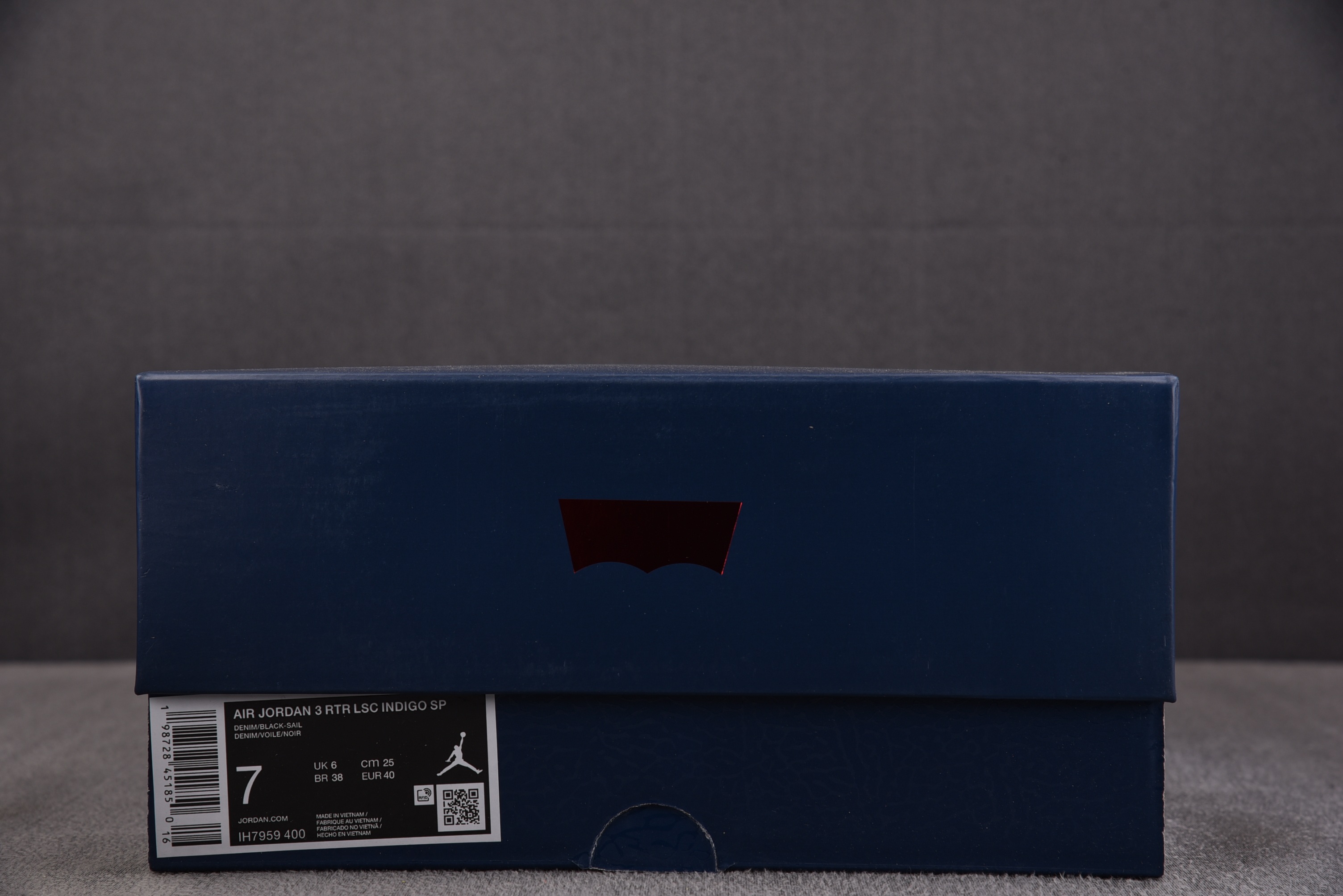 Air Jordan 3 Retro x Levi's Indigo 蓝黑 IH7959-400 YZ0
