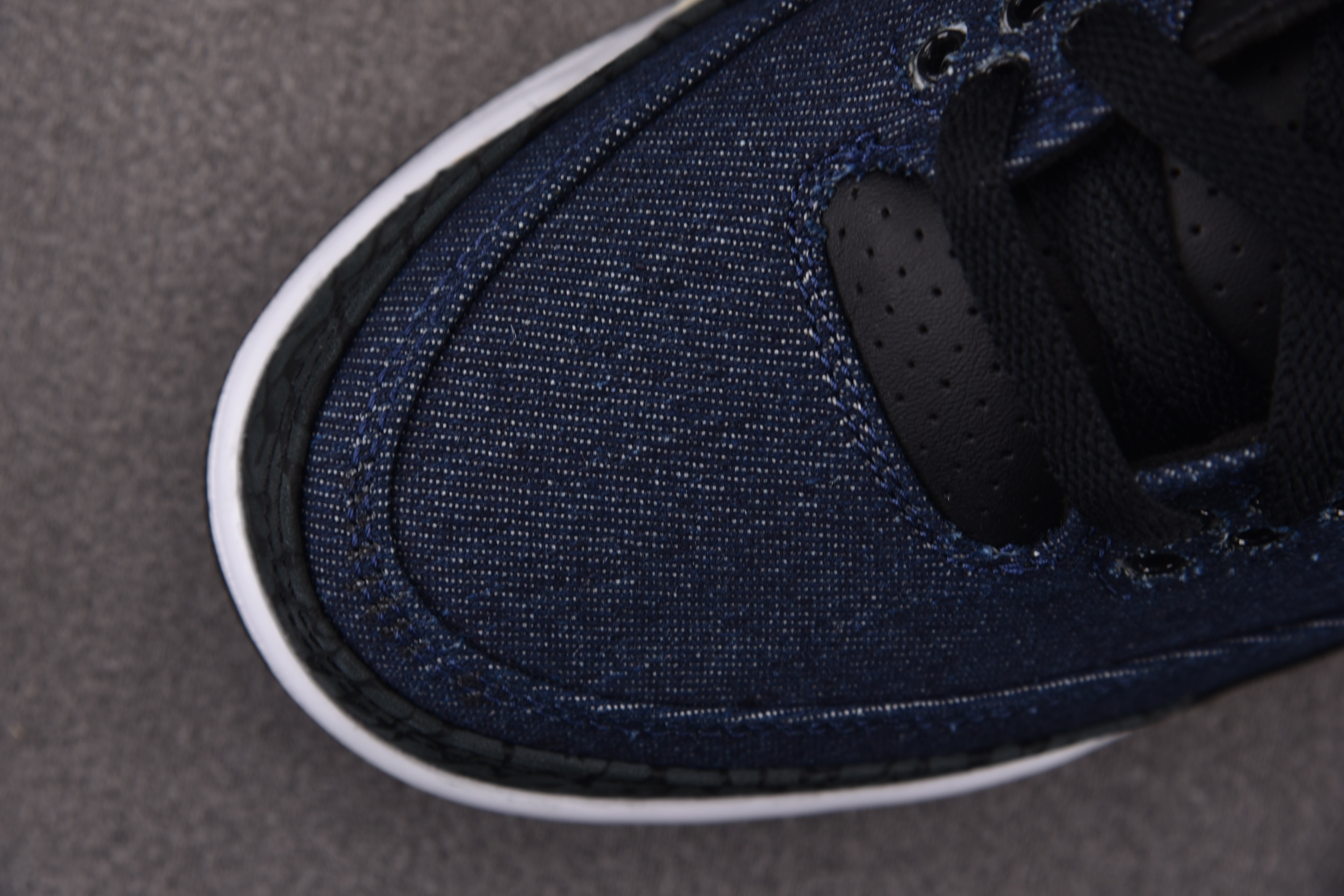 Air Jordan 3 Retro x Levi's Indigo 蓝黑 IH7959-400 YZ0