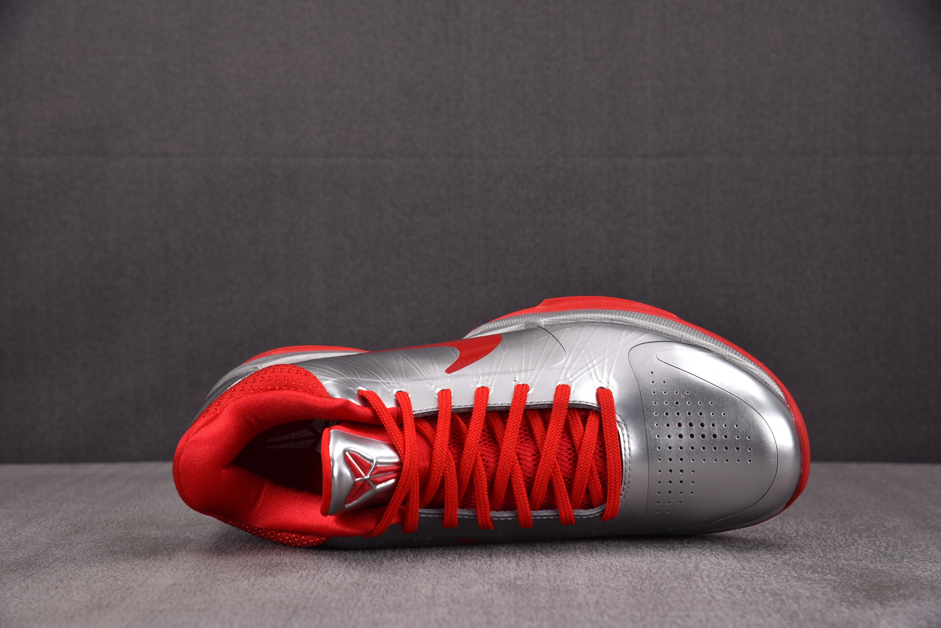 NK Kobe 5 Protro Caitlin Clark Rookie of the Year 银红