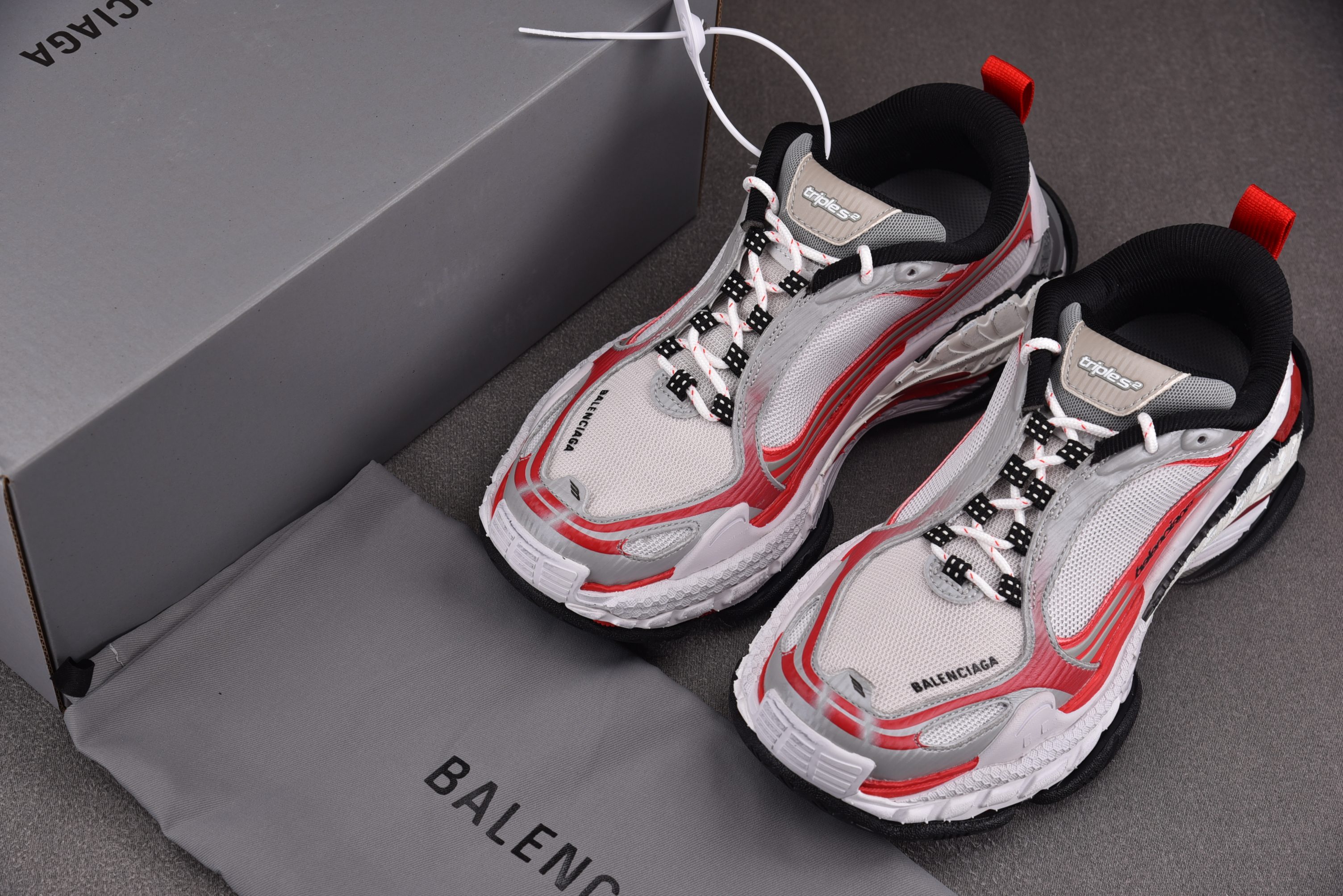 Balenciaga Triple S 2 灰红 YZ018-535-46