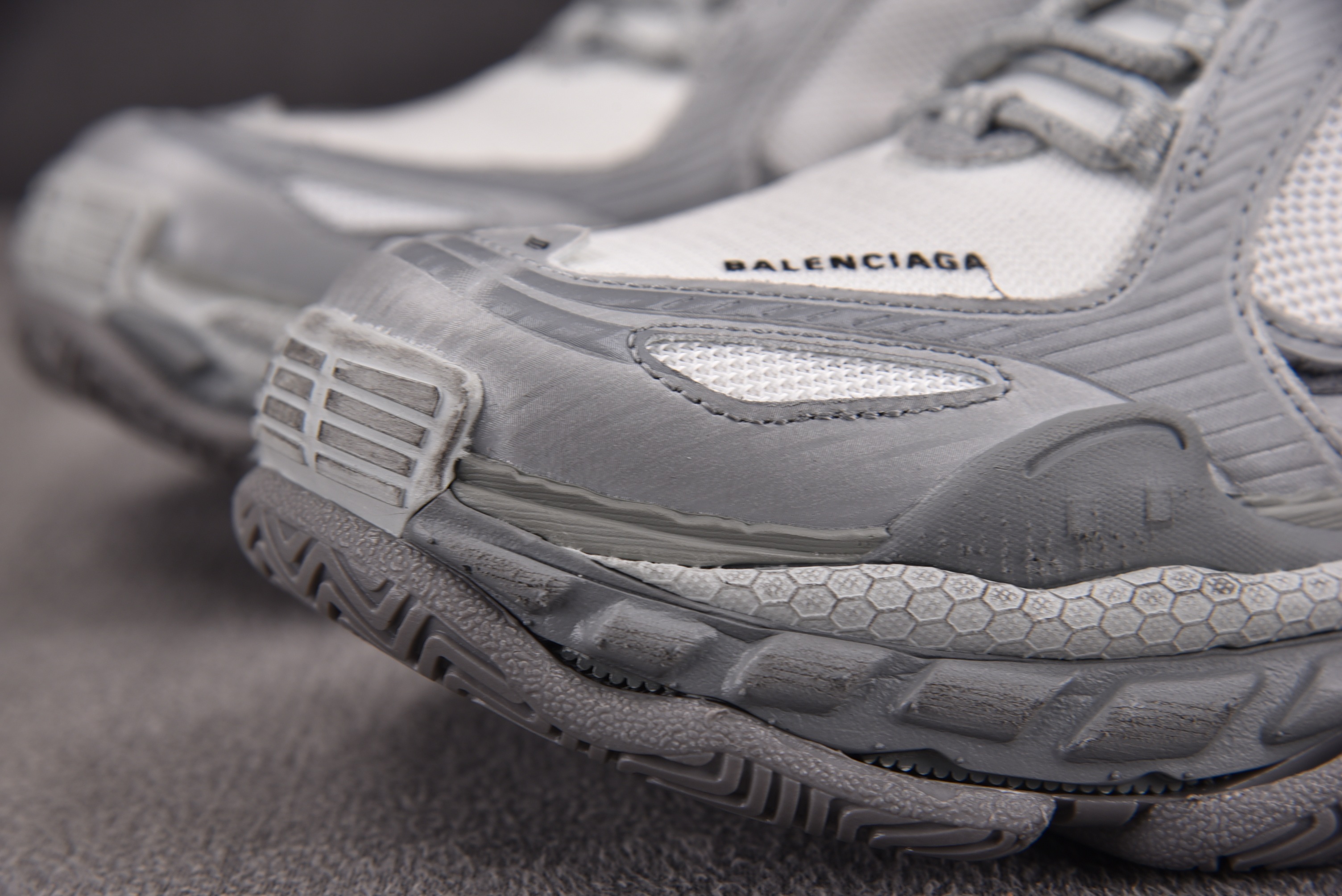Balenciaga Triple S 2 灰色 YZ009-0335-46
