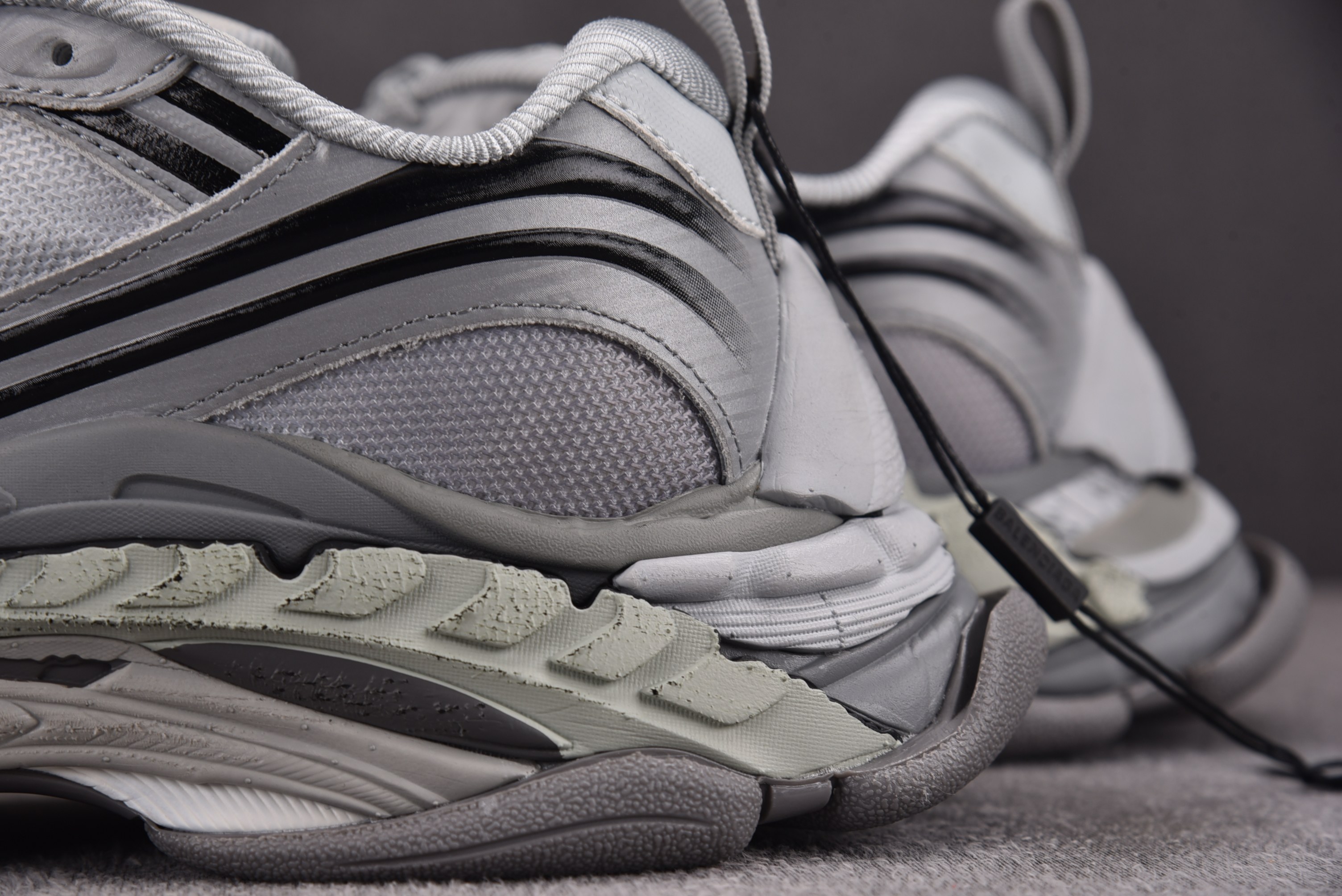 Balenciaga Triple S 2 灰色 YZ009-0335-46