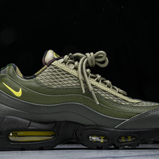 纯原NK Air Max 95 复古减震气垫跑鞋 FB2709 300 #YZ001-140 41 42 纯原NK Air Max 95 复古减震气垫跑鞋 FB2709 300 #YZ001-140 41 42