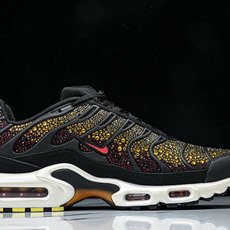 纯原Swarovski x NK Air Max Plus 施华洛世奇联名女款休闲运动鞋FZ9042 0 纯原Swarovski x NK Air Max Plus 施华洛世奇联名女款休闲运动鞋FZ9042 0