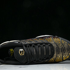 纯原Swarovski x NK Air Max Plus 施华洛世奇联名女款休闲运动鞋FZ9042 0 纯原Swarovski x NK Air Max Plus 施华洛世奇联名女款休闲运动鞋FZ9042 0