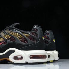 纯原Swarovski x NK Air Max Plus 施华洛世奇联名女款休闲运动鞋FZ9042 0 纯原Swarovski x NK Air Max Plus 施华洛世奇联名女款休闲运动鞋FZ9042 0