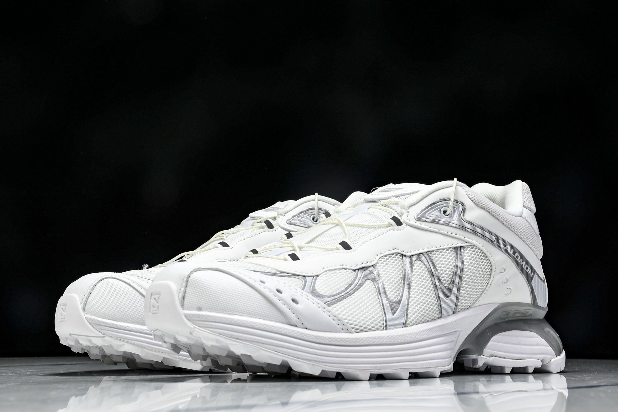 SALOMON萨洛蒙 XT-WHISPER 舒适百搭耐磨轻便 低帮 休闲越野训练城市通勤跑步鞋 白色  