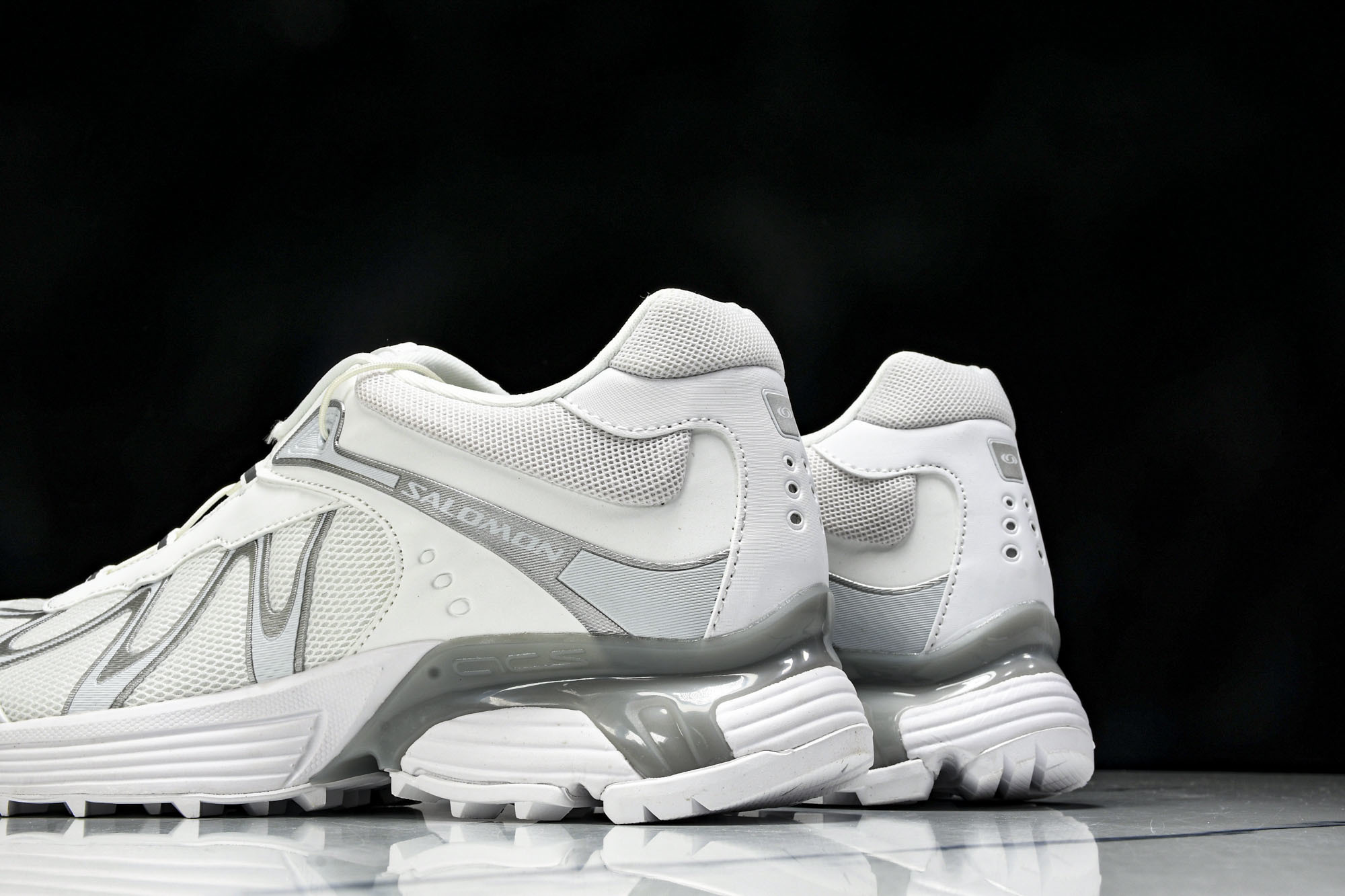 SALOMON萨洛蒙 XT-WHISPER 舒适百搭耐磨轻便 低帮 休闲越野训练城市通勤跑步鞋 白色  