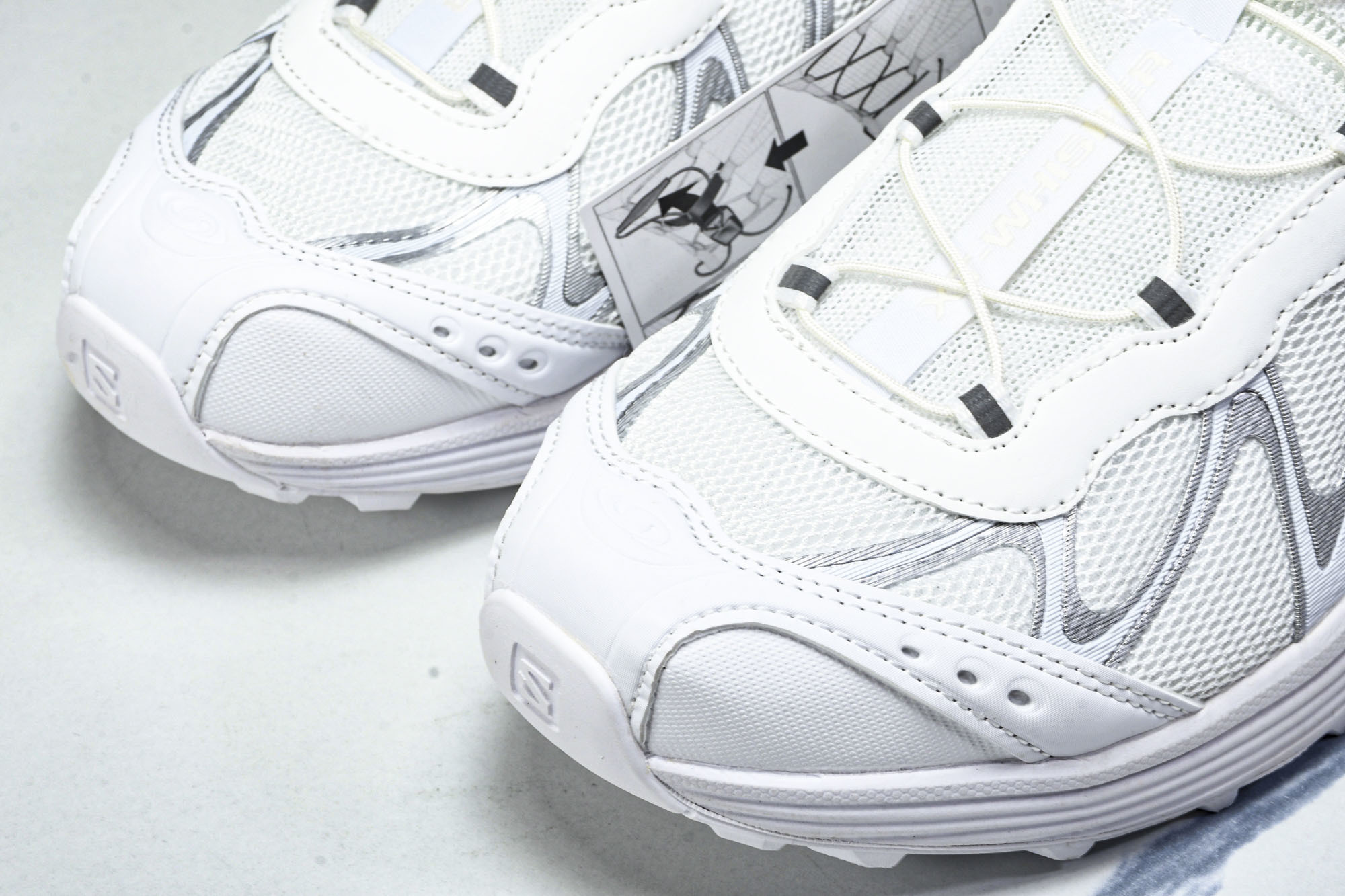 SALOMON萨洛蒙 XT-WHISPER 舒适百搭耐磨轻便 低帮 休闲越野训练城市通勤跑步鞋 白色  