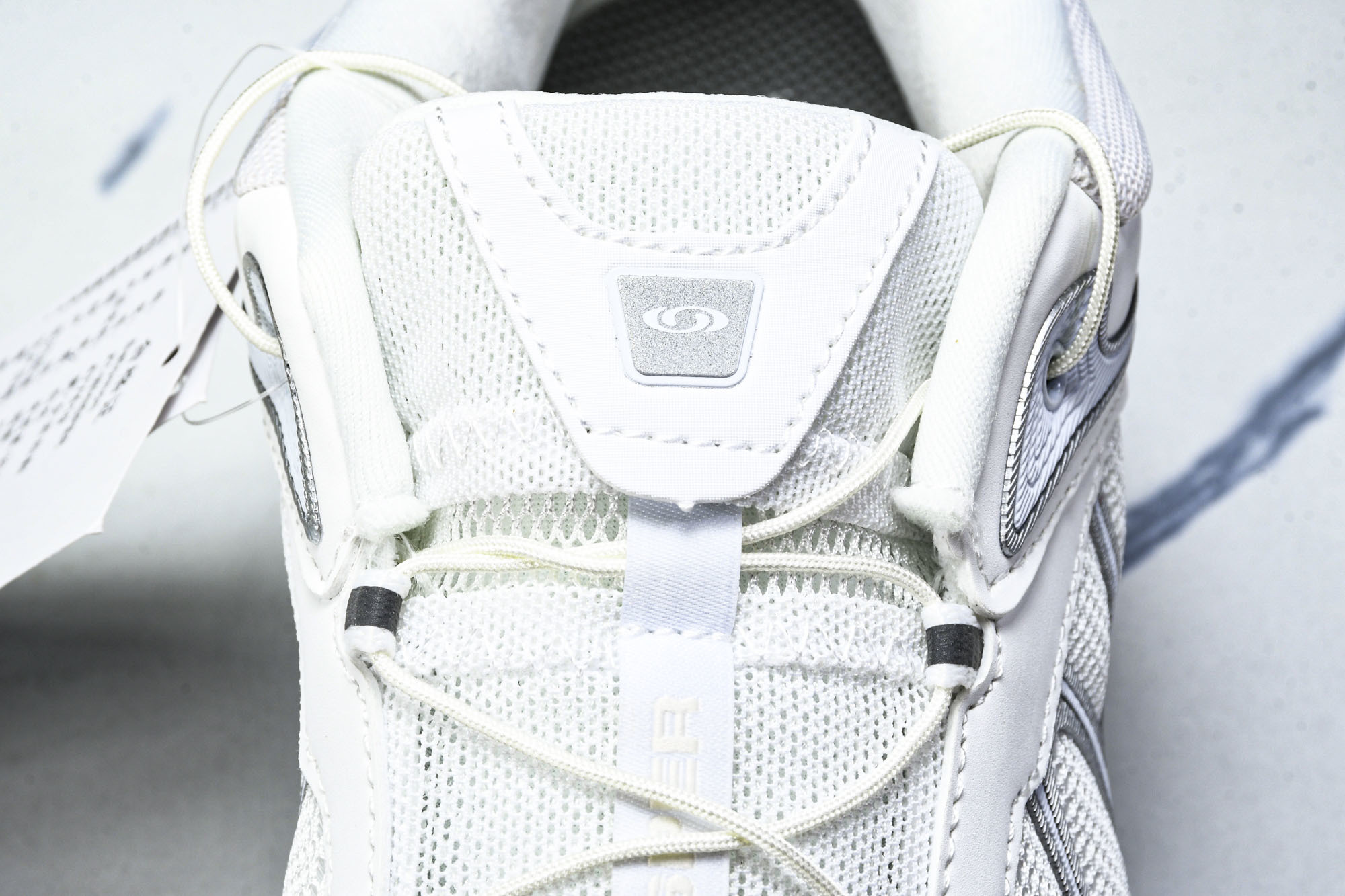 SALOMON萨洛蒙 XT-WHISPER 舒适百搭耐磨轻便 低帮 休闲越野训练城市通勤跑步鞋 白色  