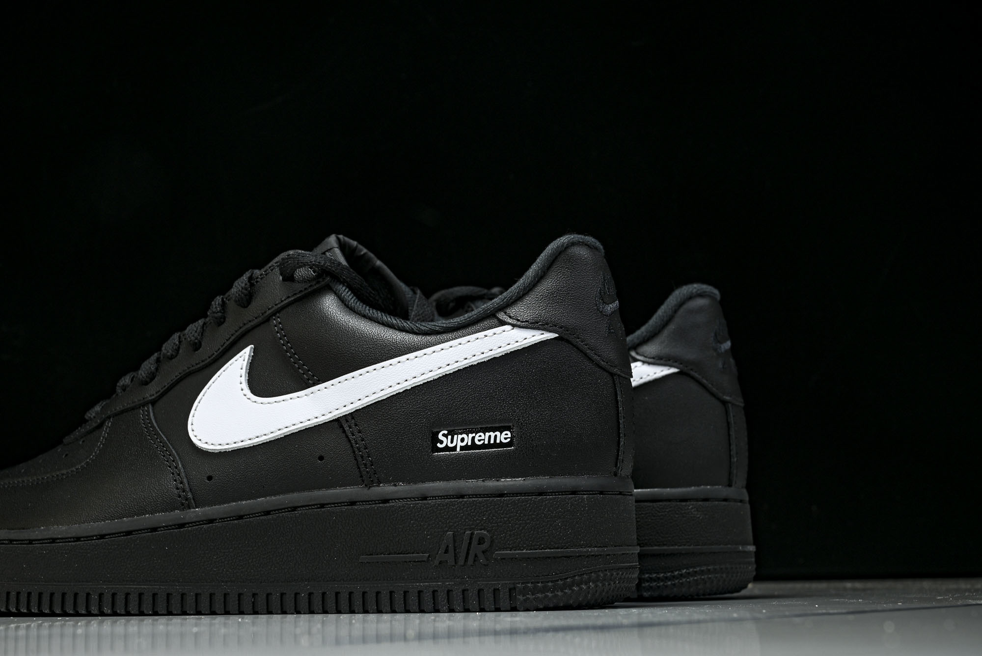 Supreme x NK Air Force 1'07 Low 联名款 空军一号低帮休闲板鞋 CU922