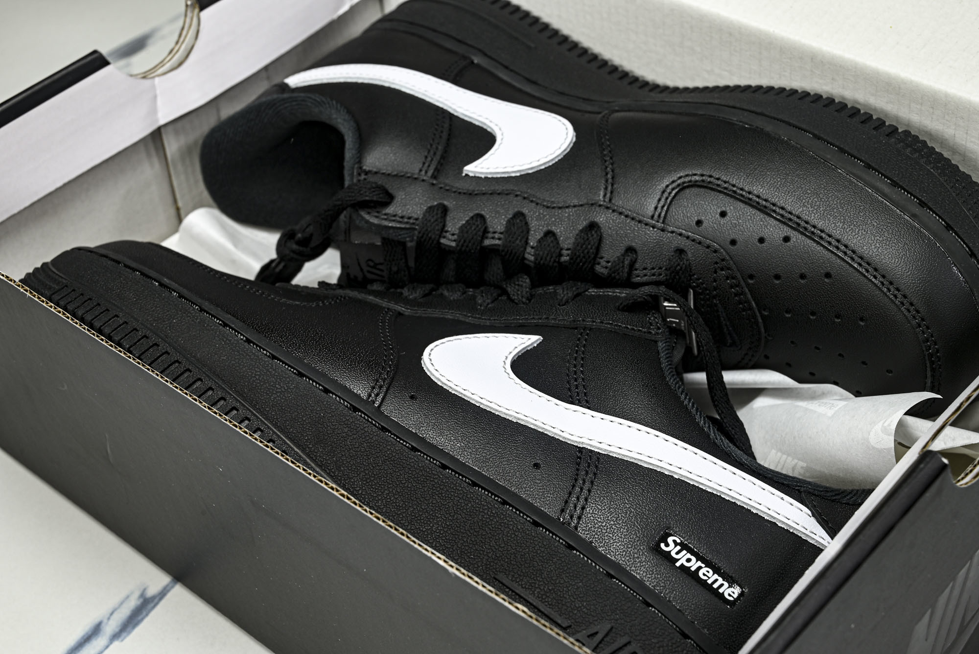 Supreme x NK Air Force 1'07 Low 联名款 空军一号低帮休闲板鞋 CU922