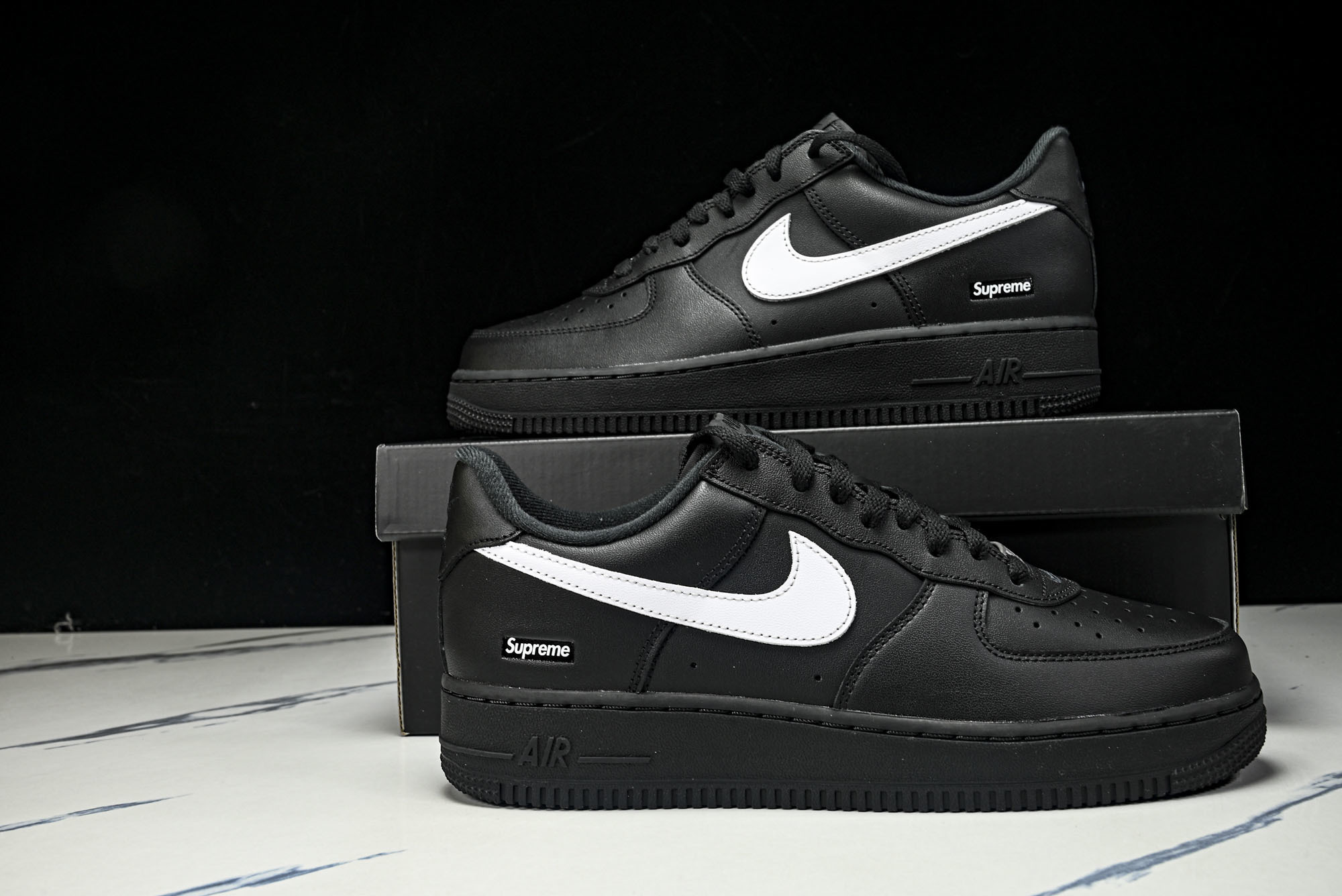 Supreme x NK Air Force 1'07 Low 联名款 空军一号低帮休闲板鞋 CU922