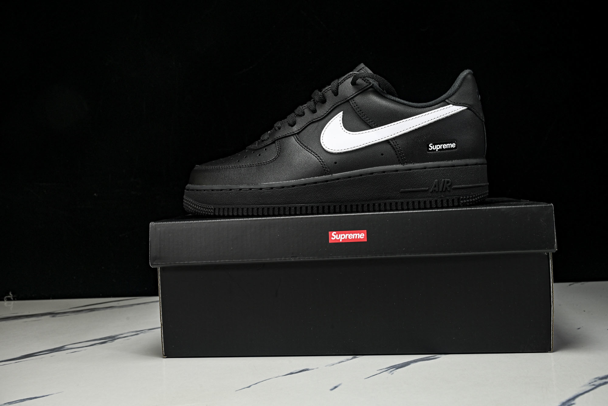 Supreme x NK Air Force 1'07 Low 联名款 空军一号低帮休闲板鞋 CU922