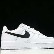 Supreme x NK Air Force 1'07 Low 联名款 空军一号低帮休闲板鞋 CU922 Supreme x NK Air Force 1'07 Low 联名款 空军一号低帮休闲板鞋 CU922
