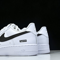 Supreme x NK Air Force 1'07 Low 联名款 空军一号低帮休闲板鞋 CU922 Supreme x NK Air Force 1'07 Low 联名款 空军一号低帮休闲板鞋 CU922