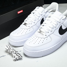Supreme x NK Air Force 1'07 Low 联名款 空军一号低帮休闲板鞋 CU922 Supreme x NK Air Force 1'07 Low 联名款 空军一号低帮休闲板鞋 CU922