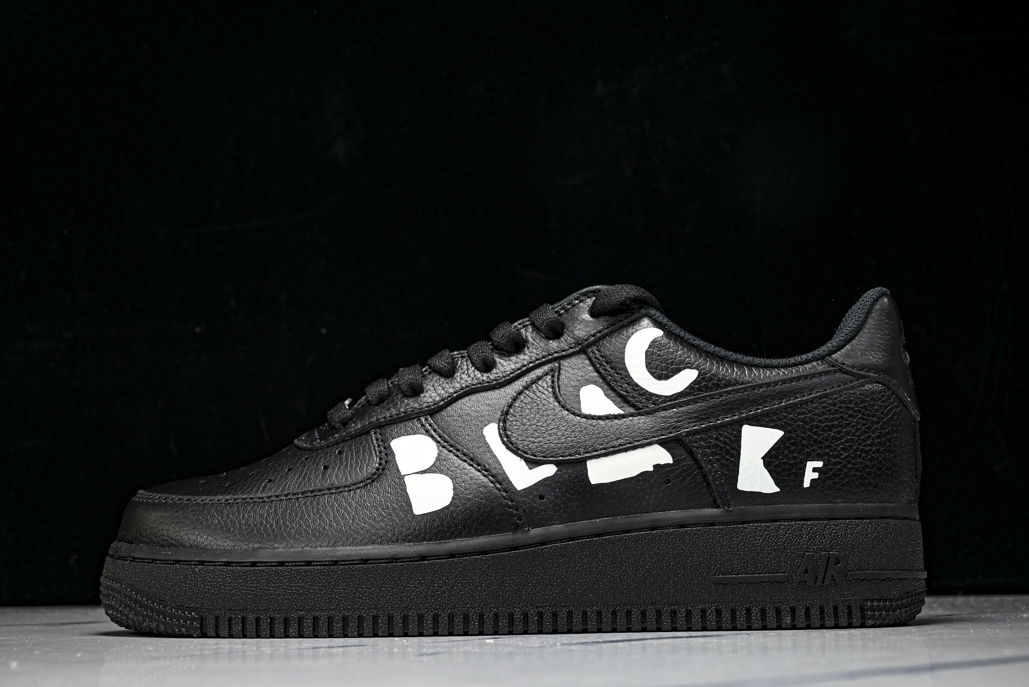 CDG x Nike Air Force 1'07 Low 联名款 全头层 空军一号低帮休闲板鞋 IB9