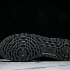 CDG x Nike Air Force 1'07 Low 联名款 全头层 空军一号低帮休闲板鞋 IB9 CDG x Nike Air Force 1'07 Low 联名款 全头层 空军一号低帮休闲板鞋 IB9