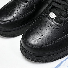 CDG x Nike Air Force 1'07 Low 联名款 全头层 空军一号低帮休闲板鞋 IB9 CDG x Nike Air Force 1'07 Low 联名款 全头层 空军一号低帮休闲板鞋 IB9