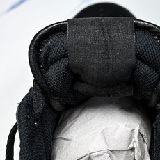 CDG x Nike Air Force 1'07 Low 联名款 全头层 空军一号低帮休闲板鞋 IB9 CDG x Nike Air Force 1'07 Low 联名款 全头层 空军一号低帮休闲板鞋 IB9