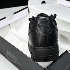 CDG x Nike Air Force 1'07 Low 联名款 全头层 空军一号低帮休闲板鞋 IB9 CDG x Nike Air Force 1'07 Low 联名款 全头层 空军一号低帮休闲板鞋 IB9