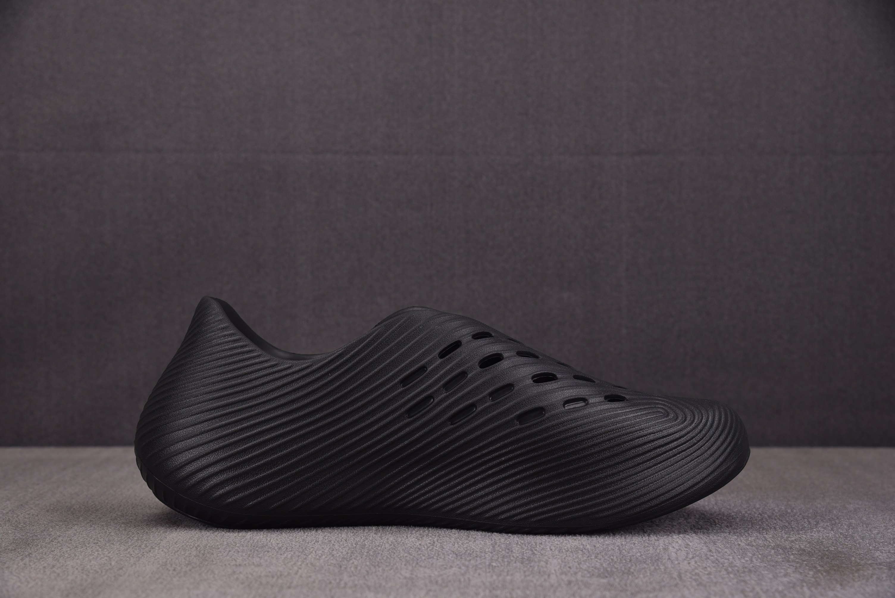 AD Purechill Runner 全黑 KI0067 YZ03940-47