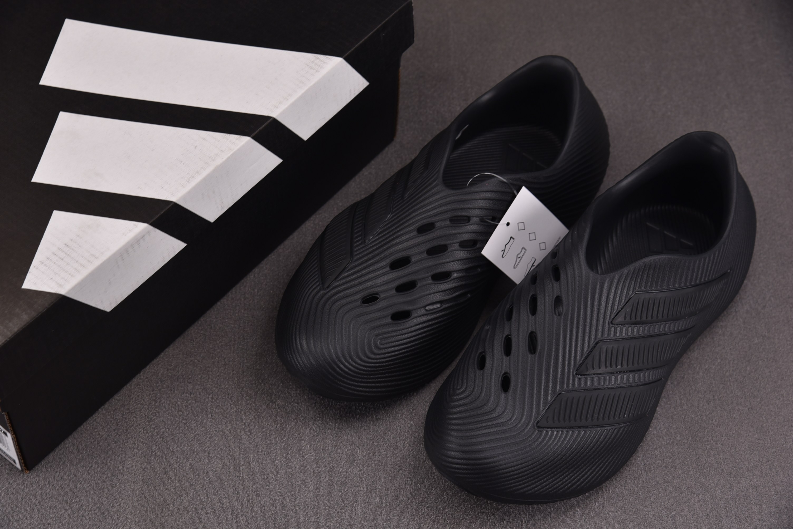 AD Purechill Runner 全黑 KI0067 YZ03940-47