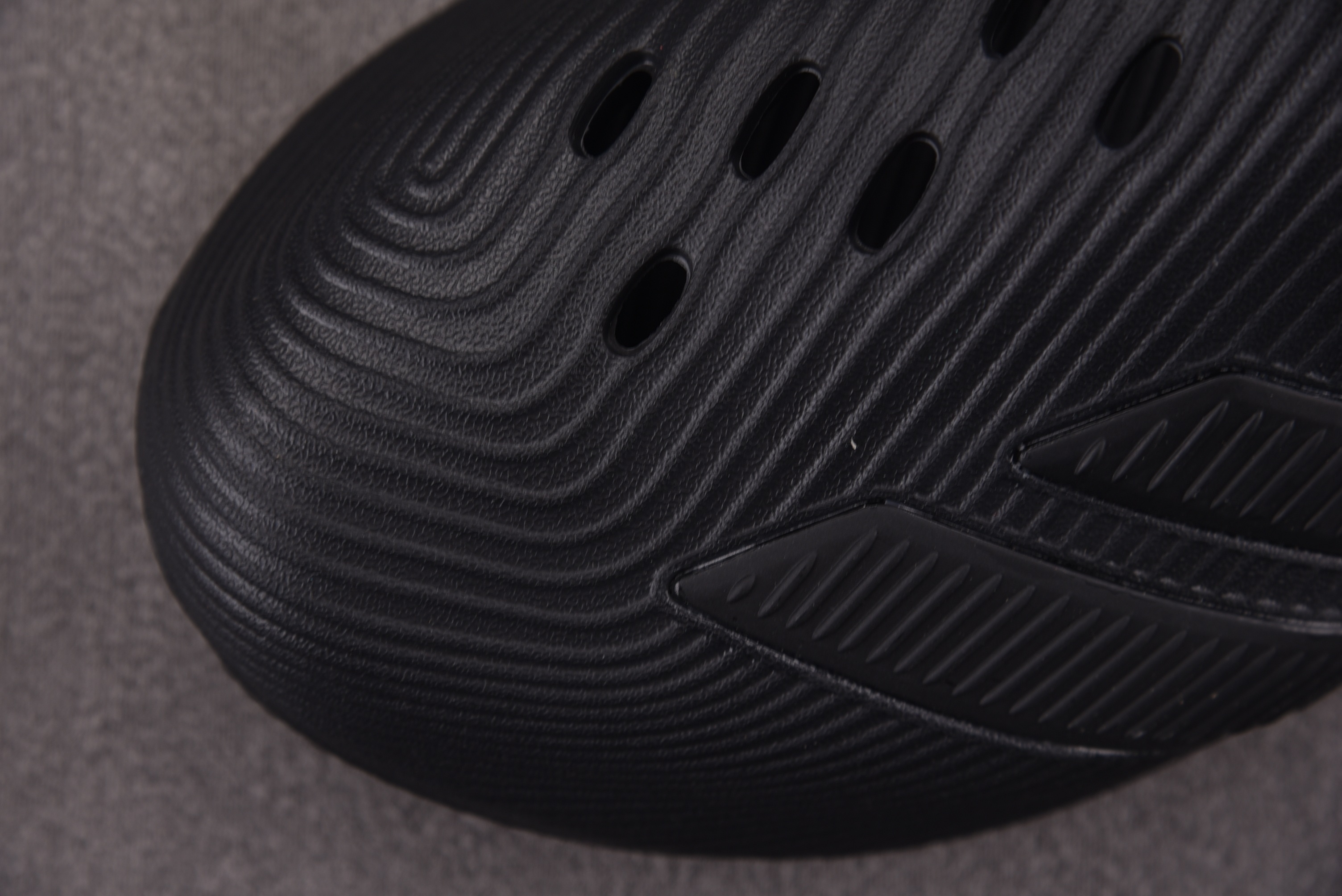 AD Purechill Runner 全黑 KI0067 YZ03940-47