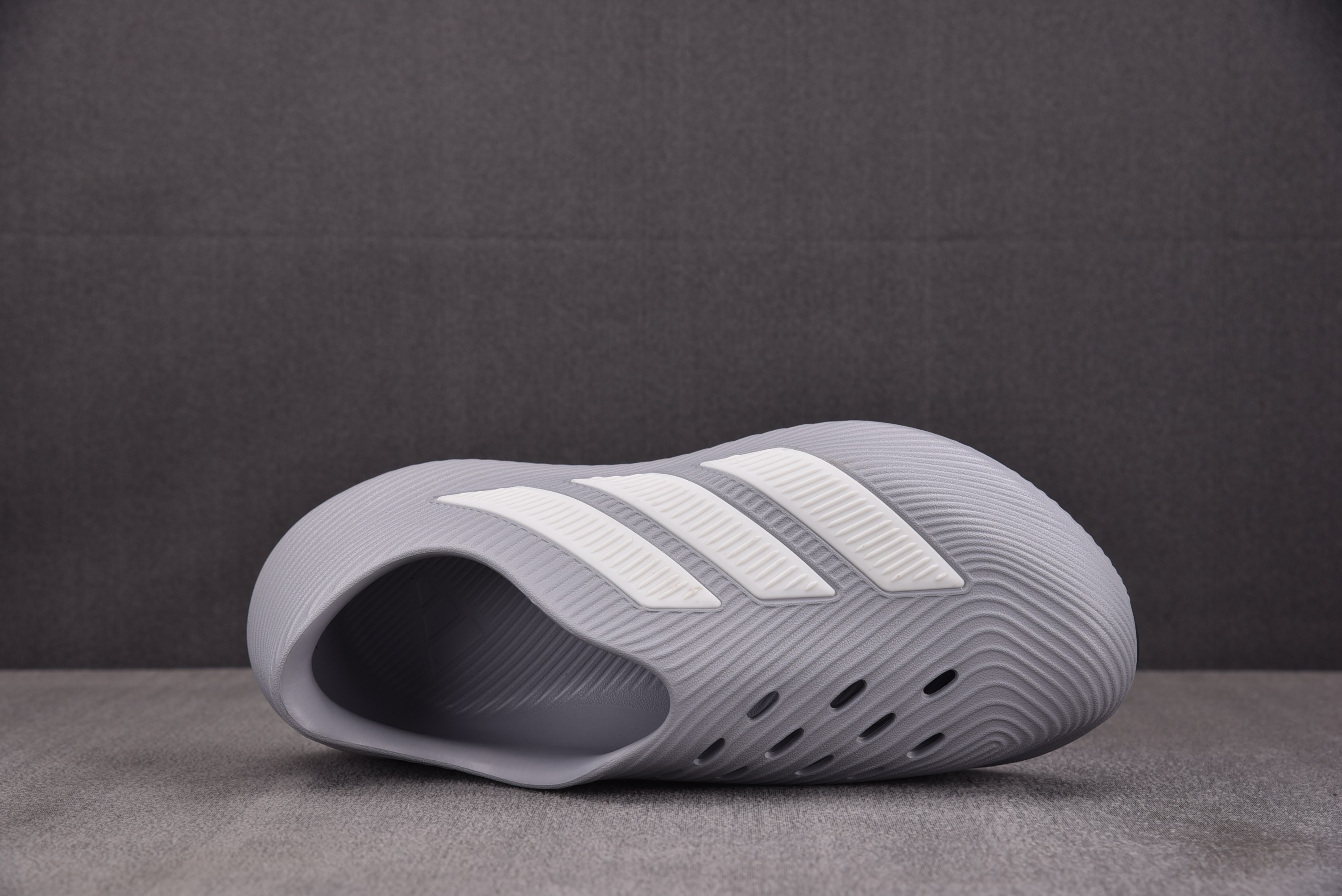AD Purechill Runner 灰白 KI0071 YZ03940-47
