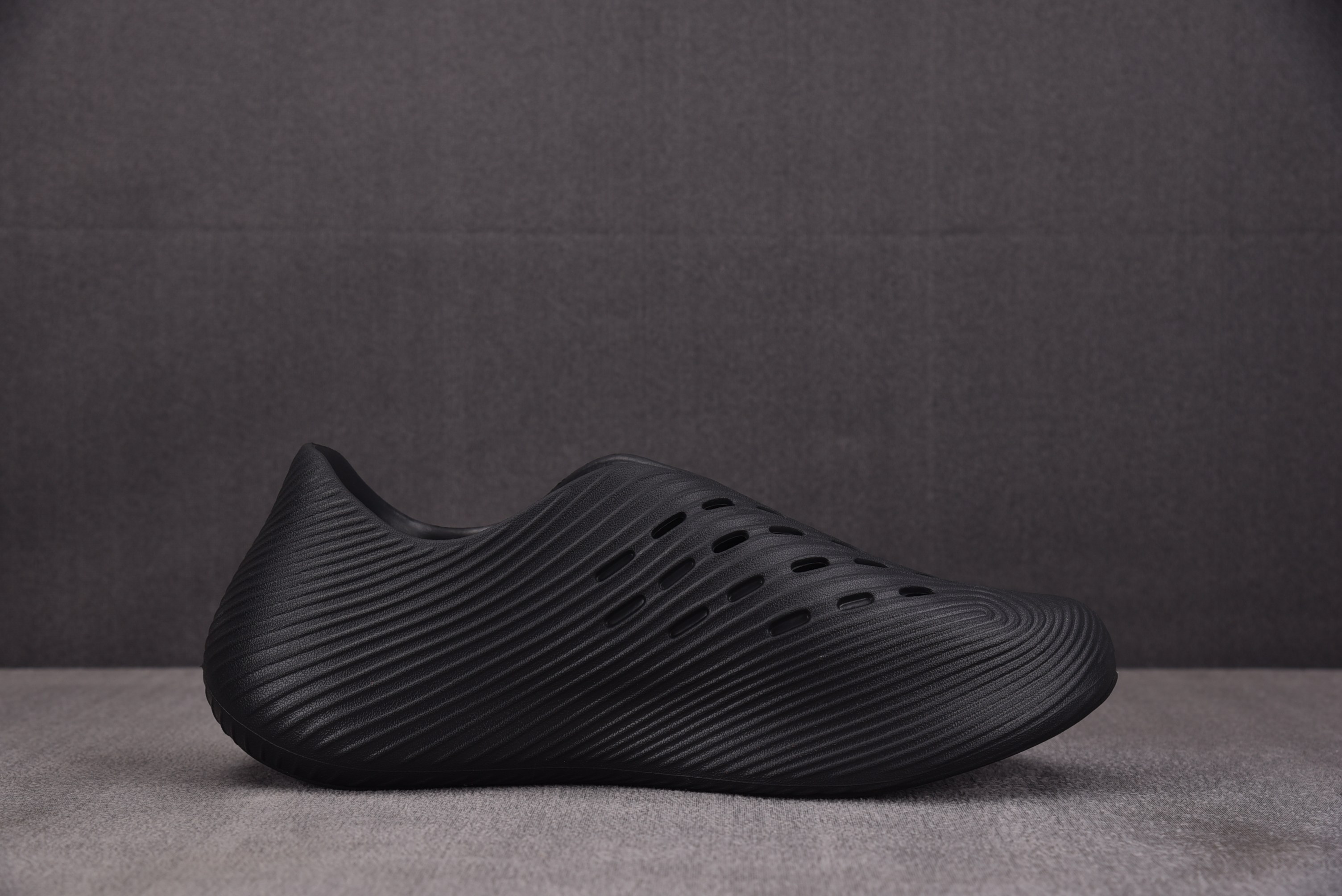 AD Purechill Runner 黑白 KI0064 YZ03940-47