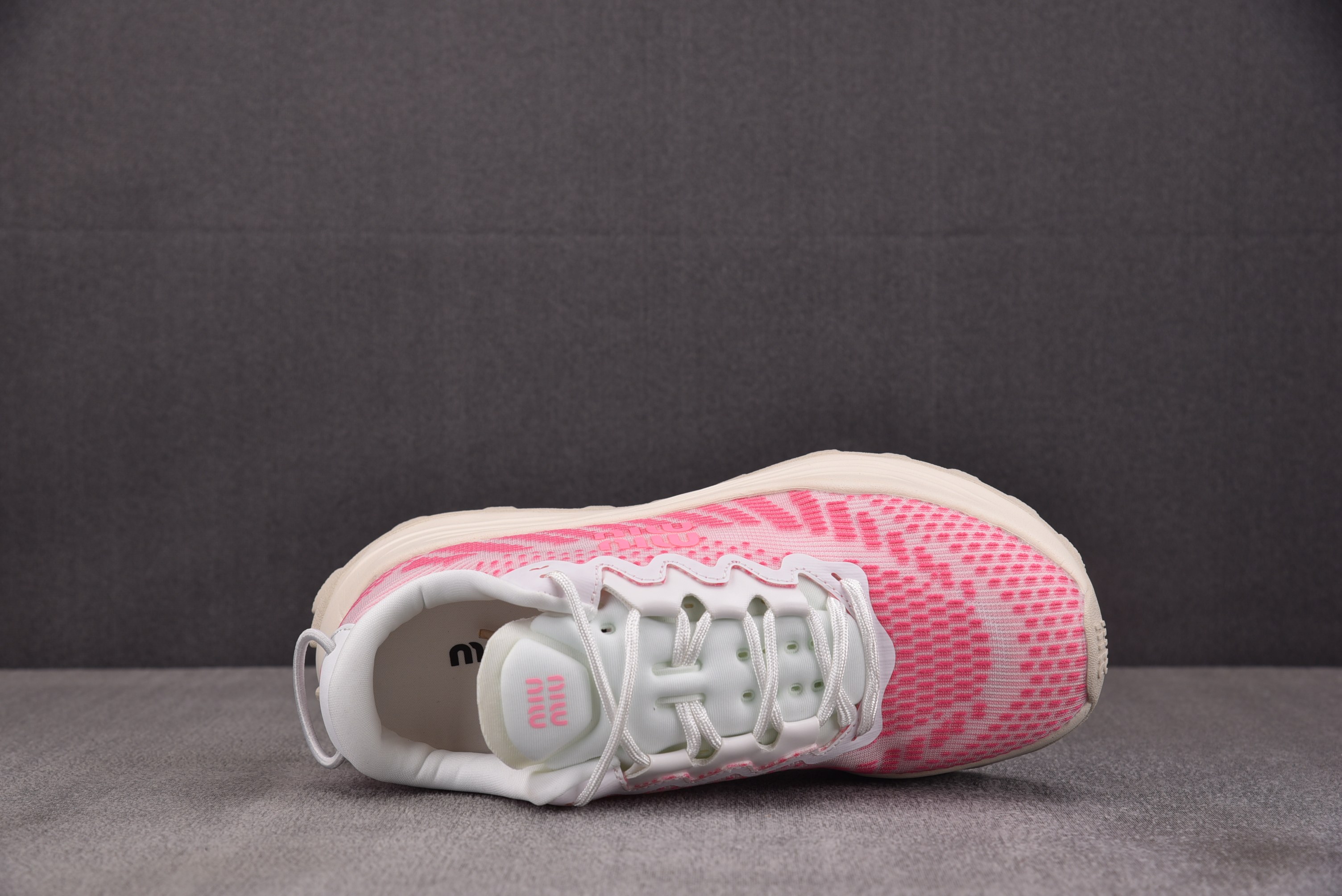 纯原 Miu Miu Technical Fabric Sneakers 白粉 YZ03936-40