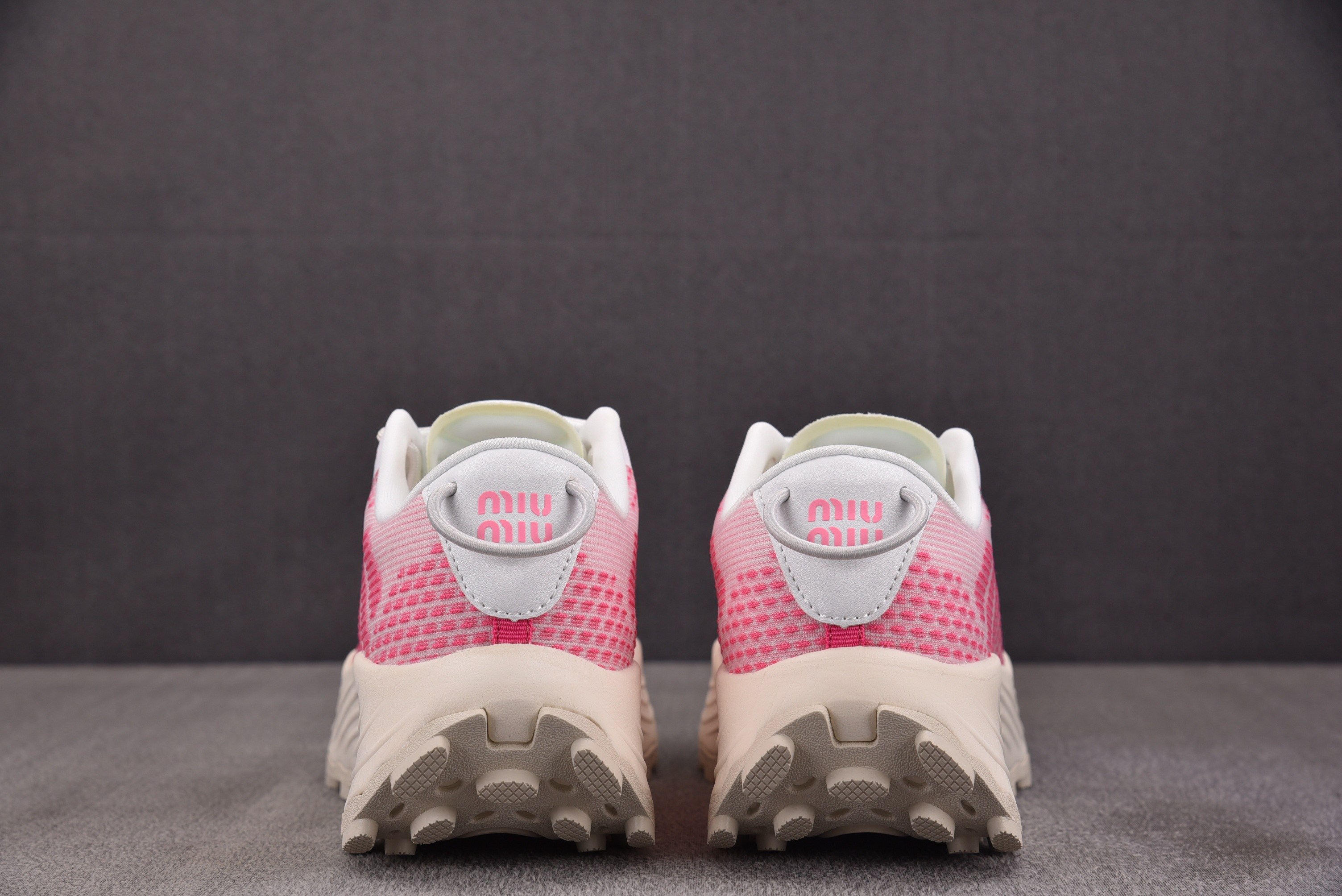 纯原 Miu Miu Technical Fabric Sneakers 白粉 YZ03936-40