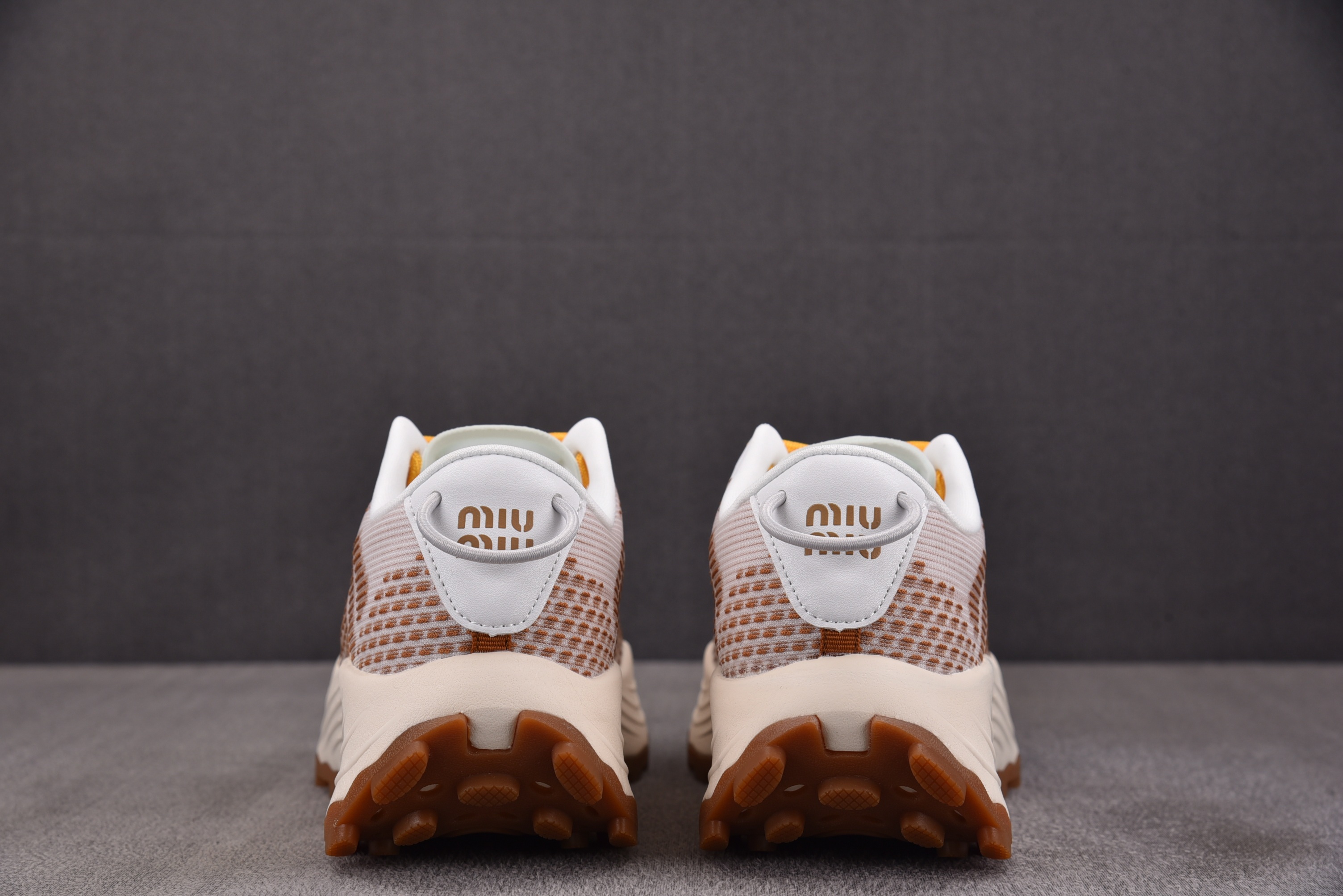 纯原Miu Miu Technical Fabric Sneakers 白红棕 YZ03936-40