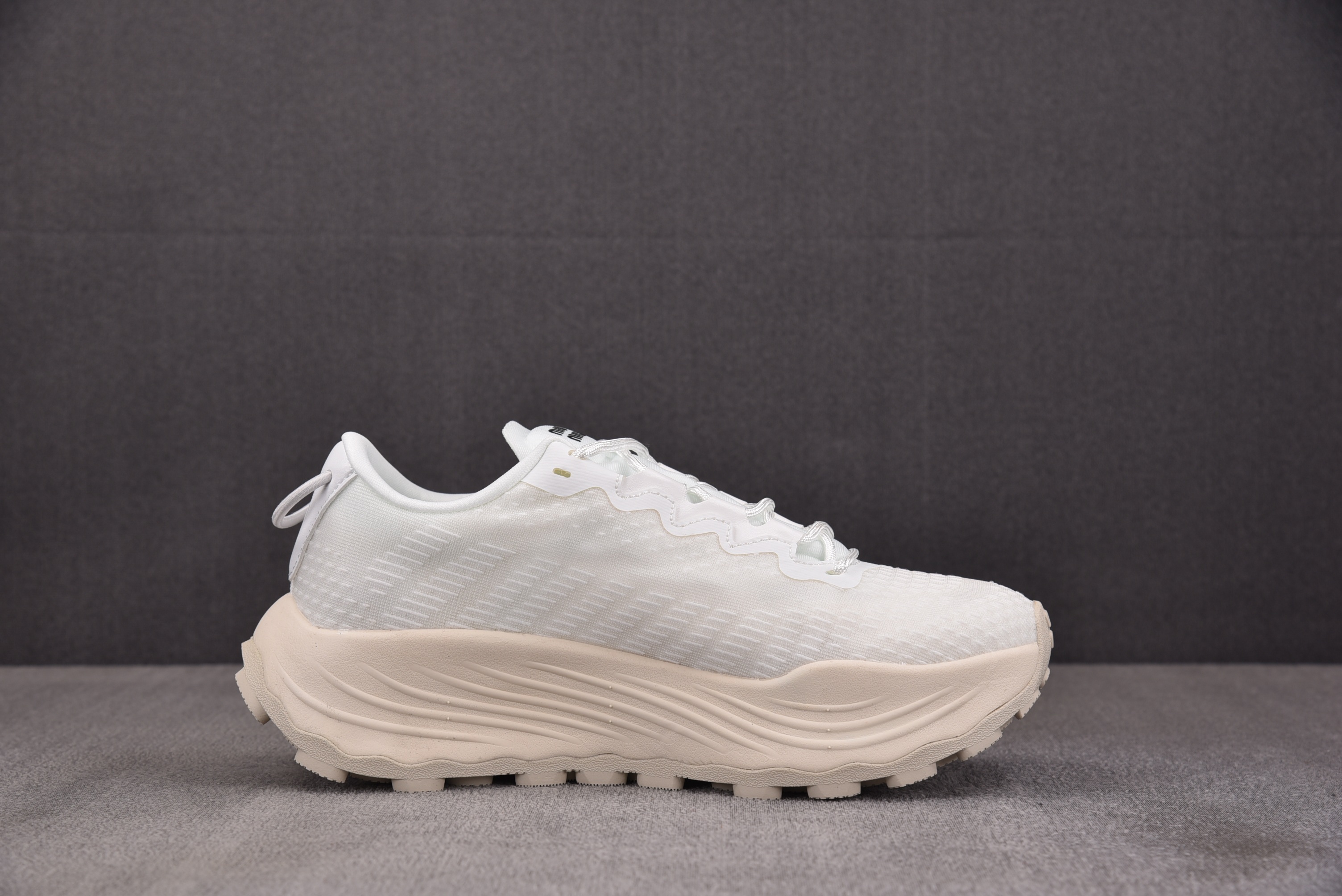 纯原Miu Miu Technical Fabric Sneakers 白色 YZ03936-40
