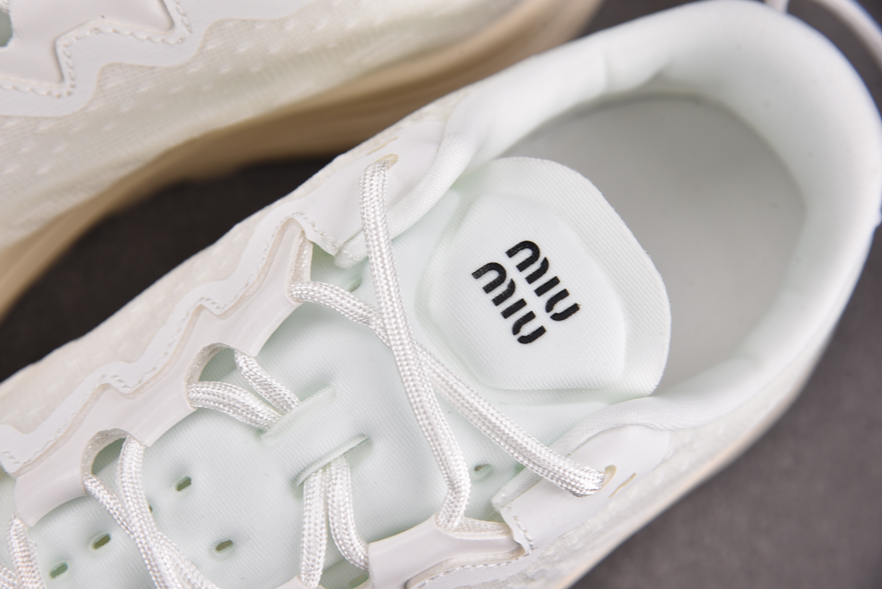 纯原Miu Miu Technical Fabric Sneakers 白色 YZ03936-40