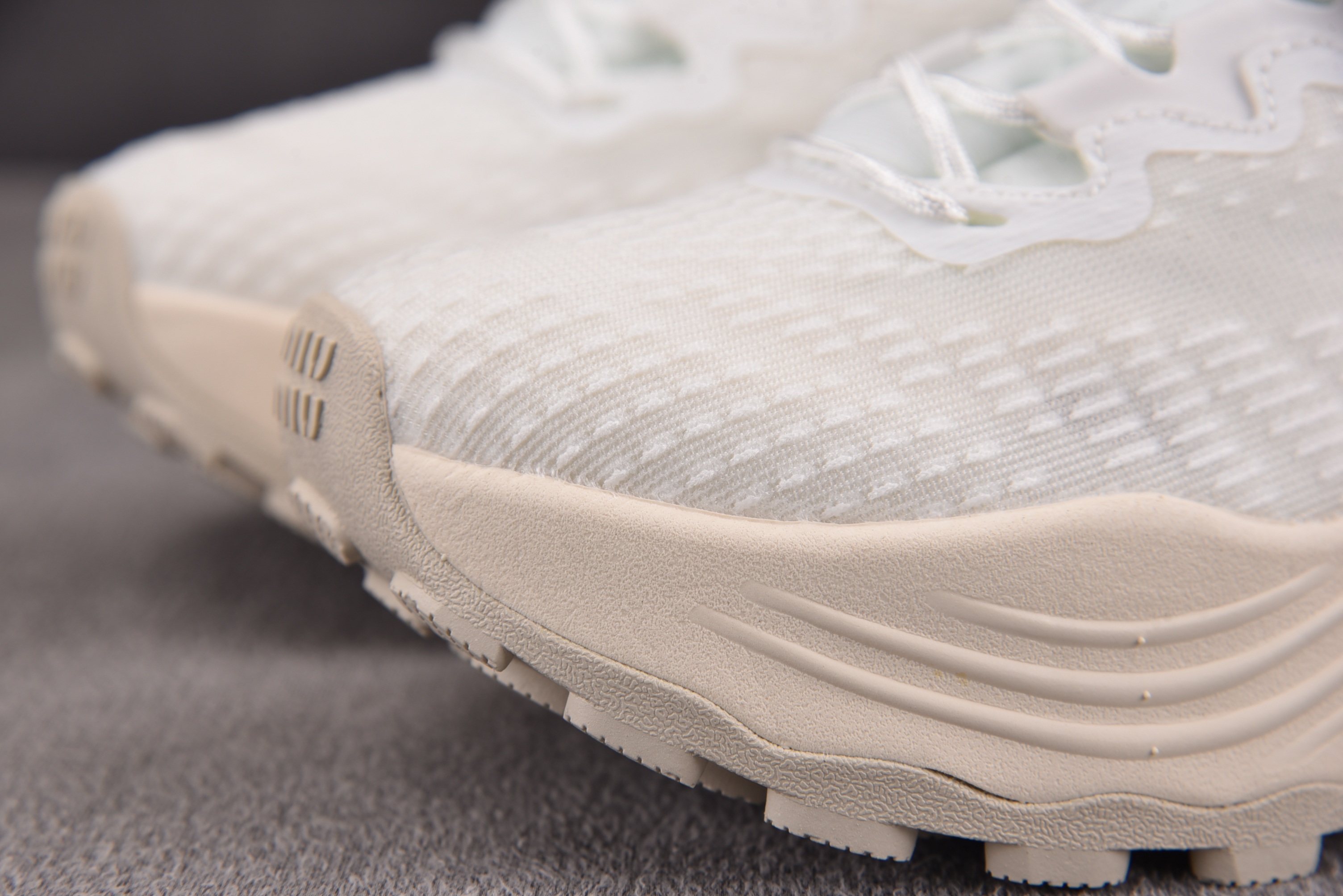 纯原Miu Miu Technical Fabric Sneakers 白色 YZ03936-40