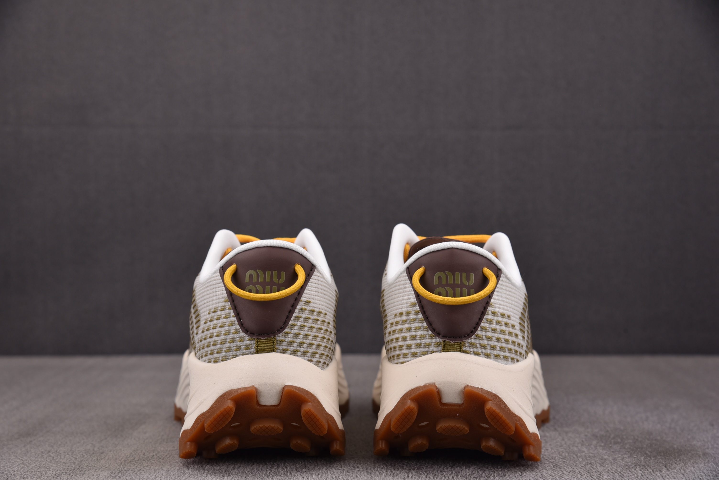 纯原Miu Miu Technical Fabric Sneakers 褐色 YZ03936-40