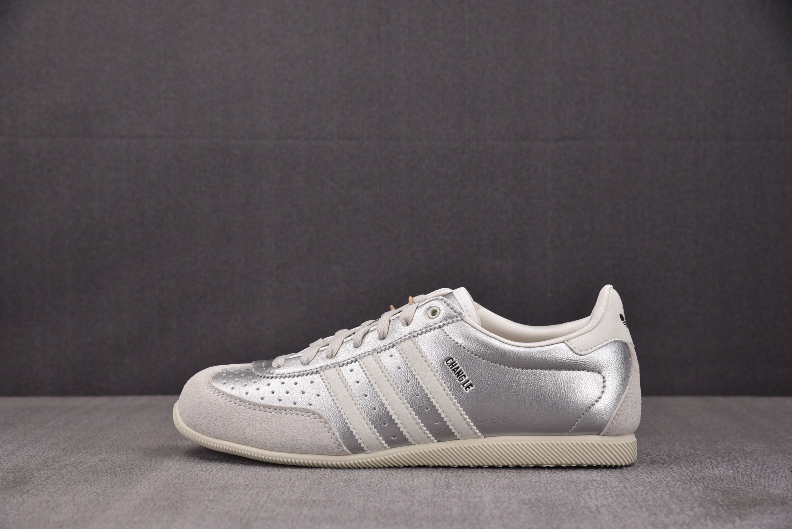 纯原 Changle Silver Metallic Ivory Orbit Grey 银灰 KJ396