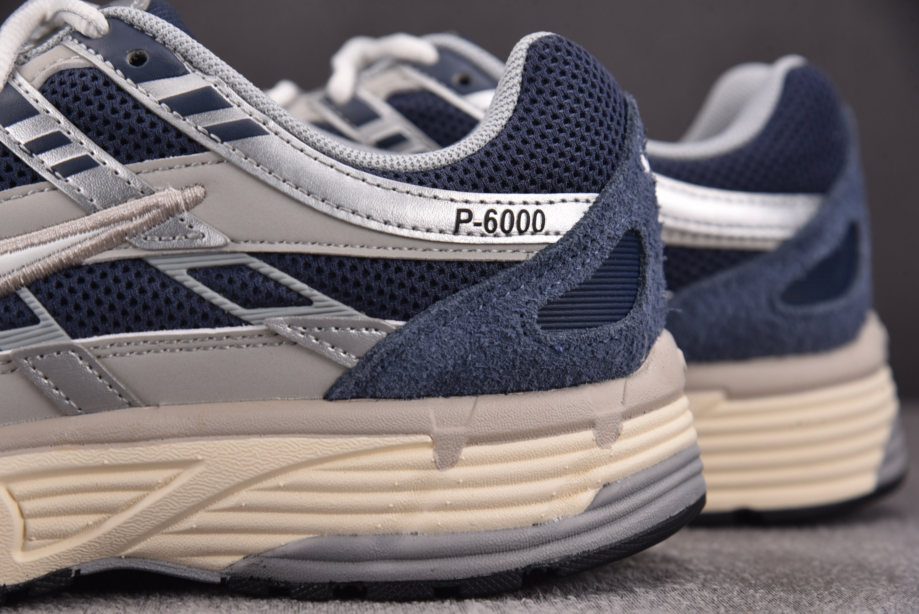纯原 NK P-6000 Thunder Blue Pale Ivory 雷霆蓝 IU7549-400 