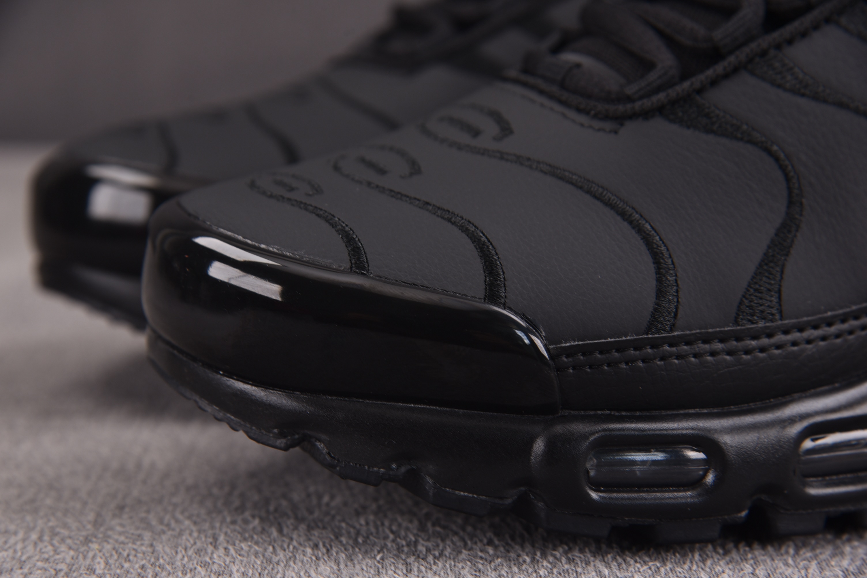 纯原 Air Max Plus Triple Black Leather 黑色 AJ2029-001 Y