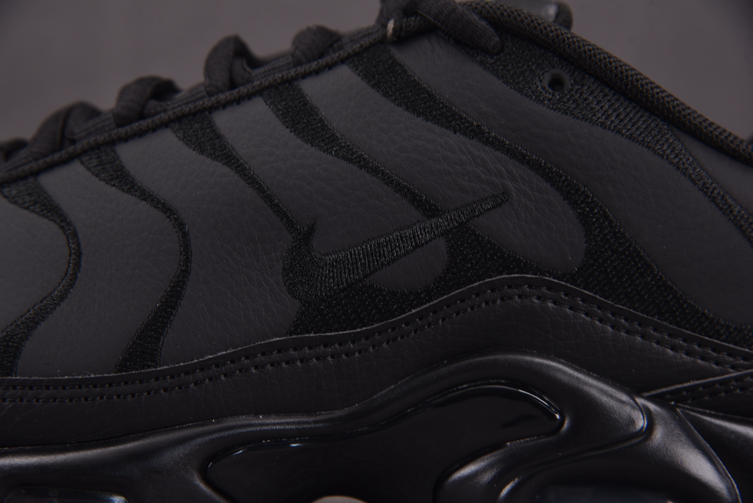 纯原 Air Max Plus Triple Black Leather 黑色 AJ2029-001 Y