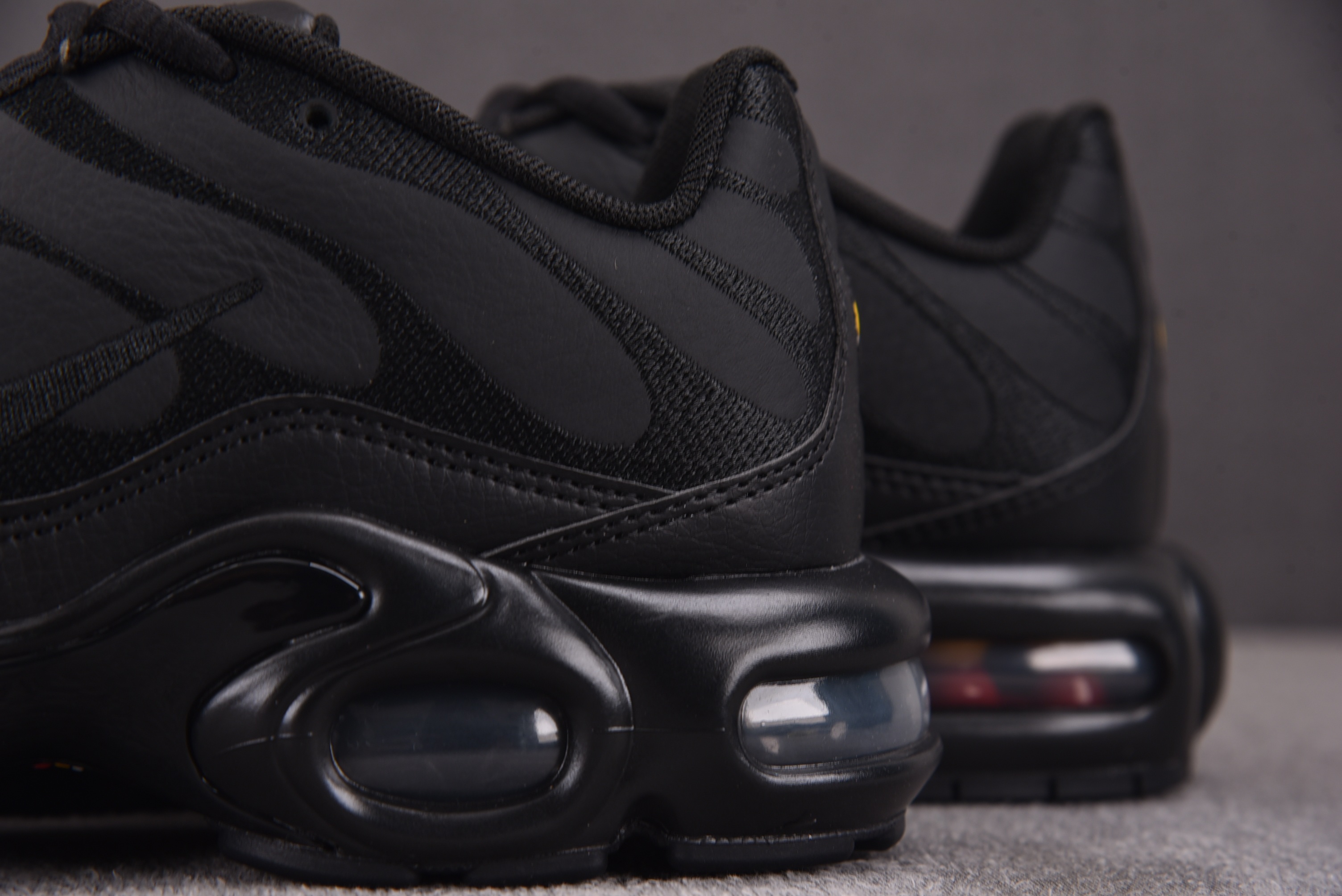 纯原 Air Max Plus Triple Black Leather 黑色 AJ2029-001 Y