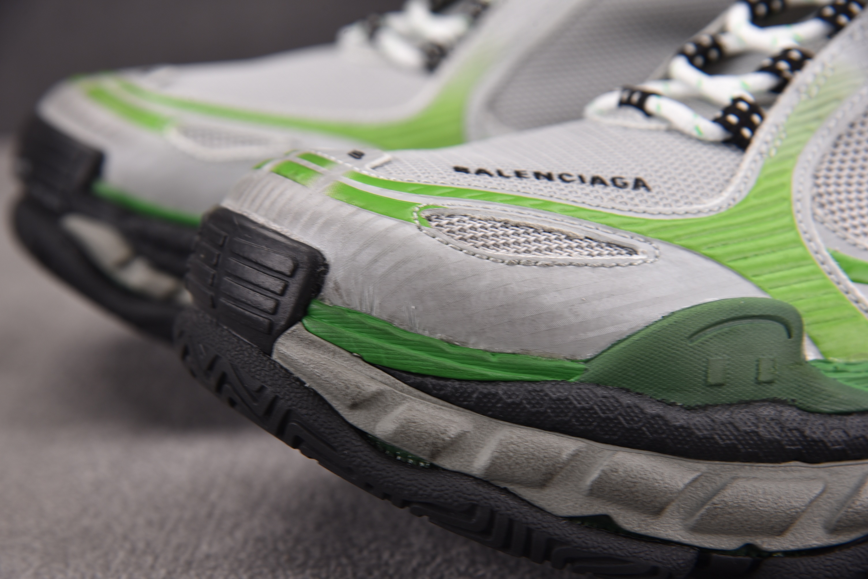纯原 Balenciaga巴黎世家24代 Triple S .2  灰绿 YZ001-235-46