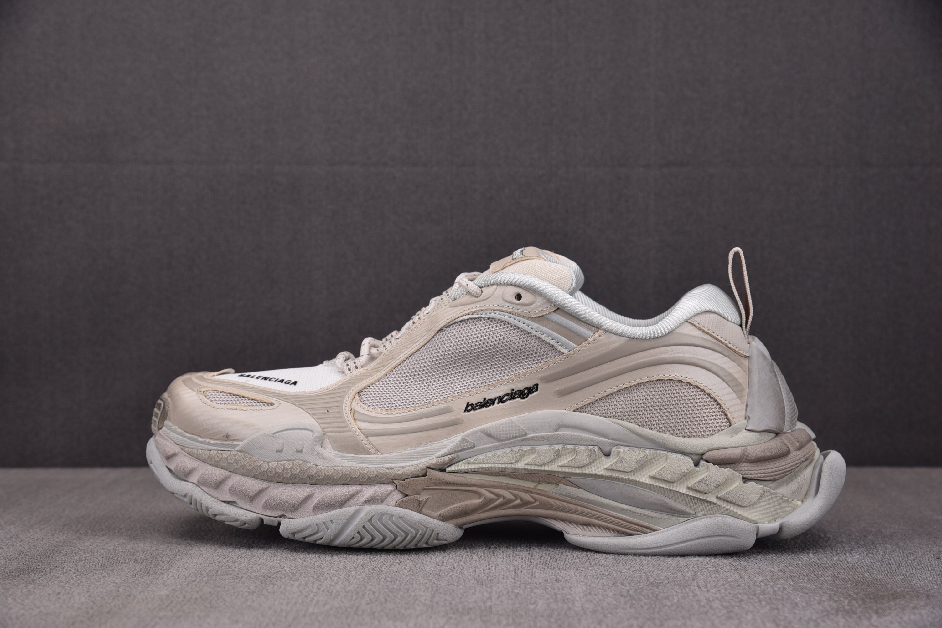 纯原 Balenciaga巴黎世家24代 Triple S .2  米色 YZ001-235-46