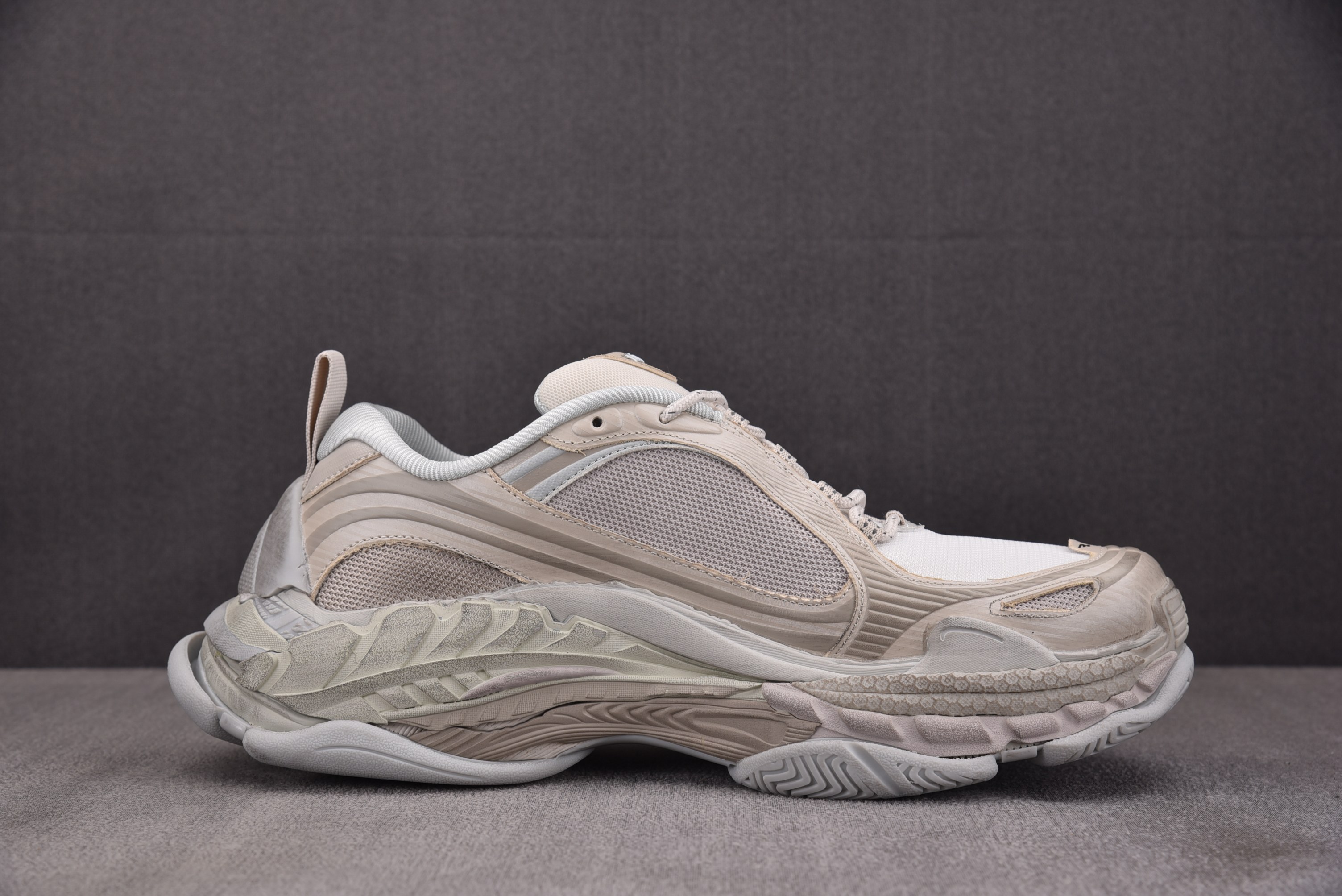 纯原 Balenciaga巴黎世家24代 Triple S .2  米色 YZ001-235-46