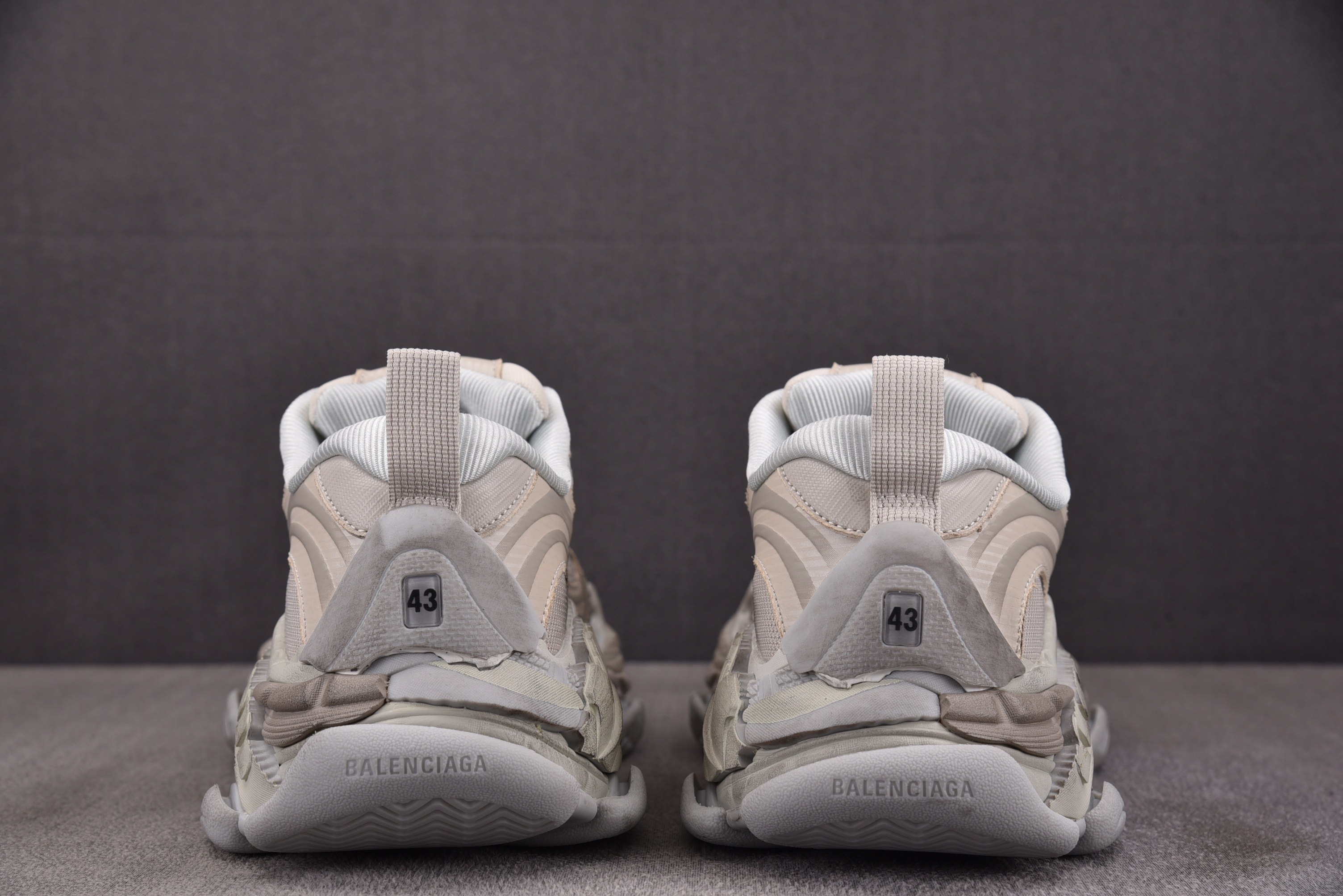 纯原 Balenciaga巴黎世家24代 Triple S .2  米色 YZ001-235-46